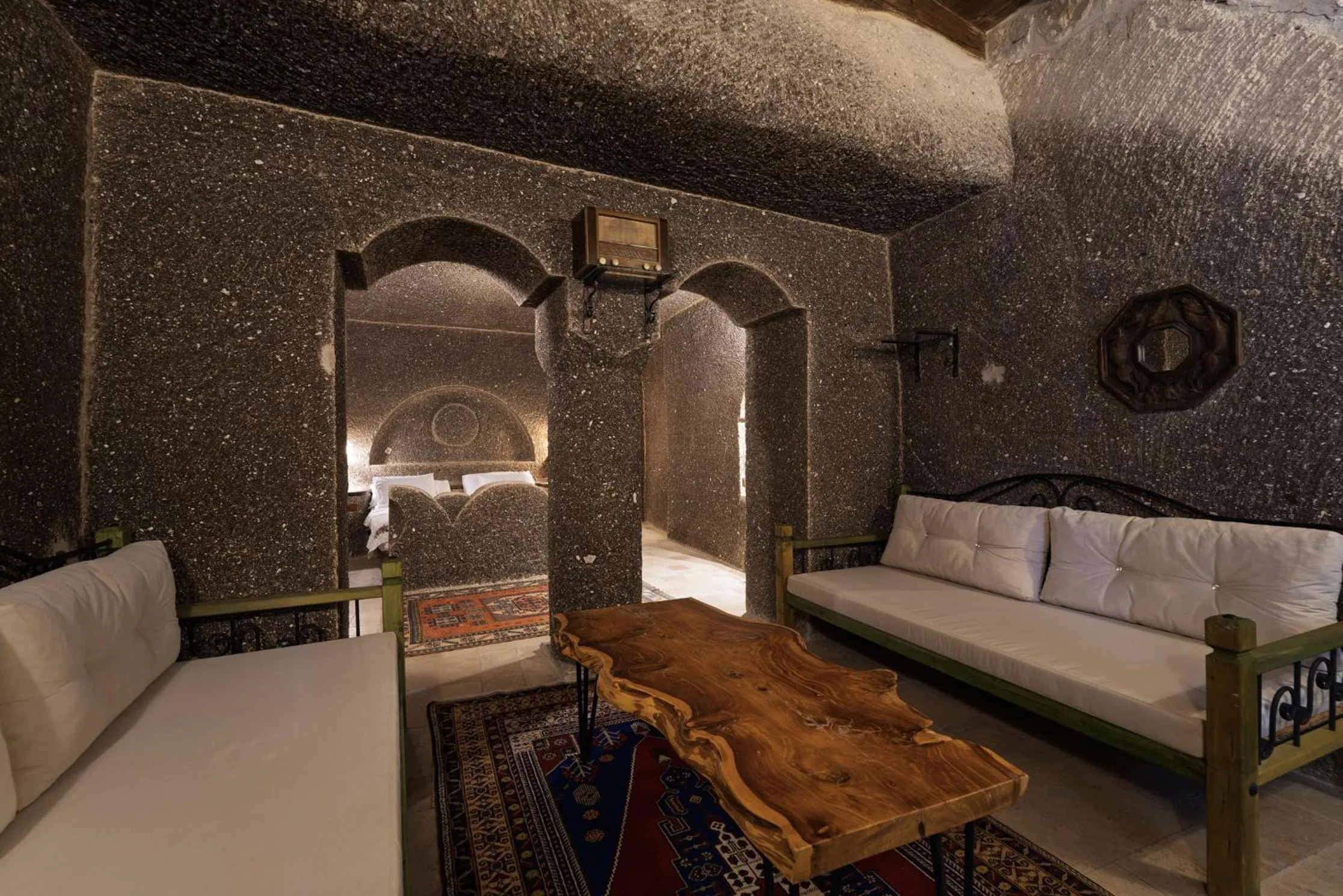 Living room in Grand Cave Suites