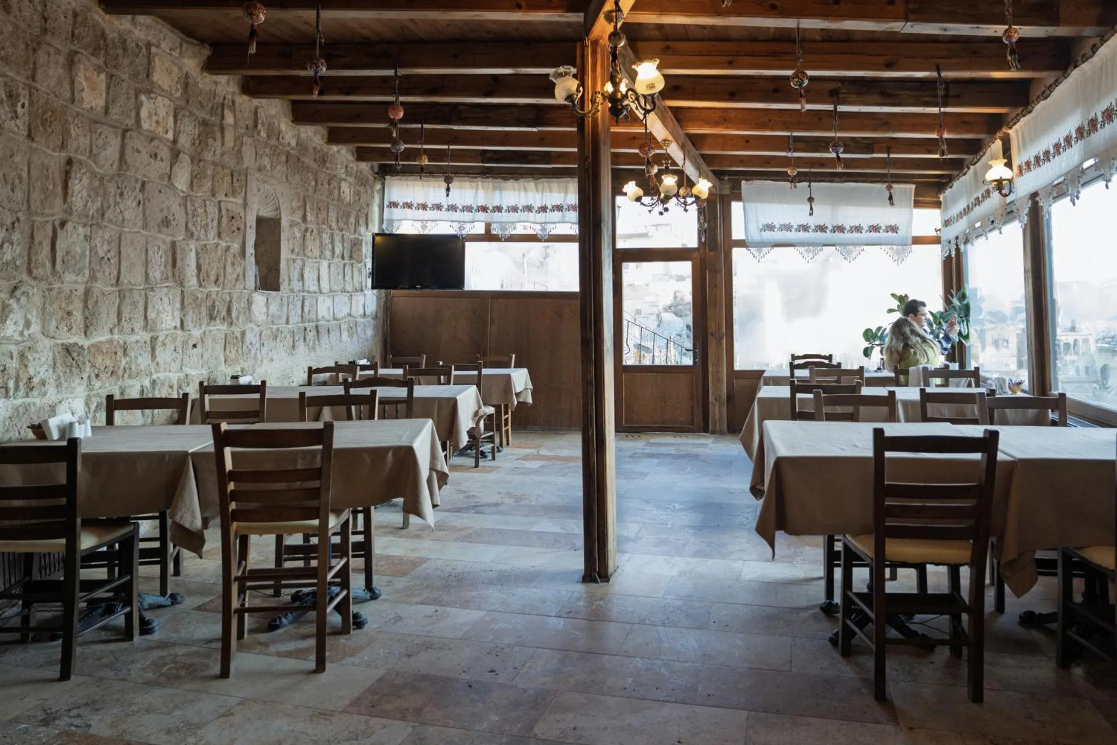 Breakfast in Grand Cave Suites