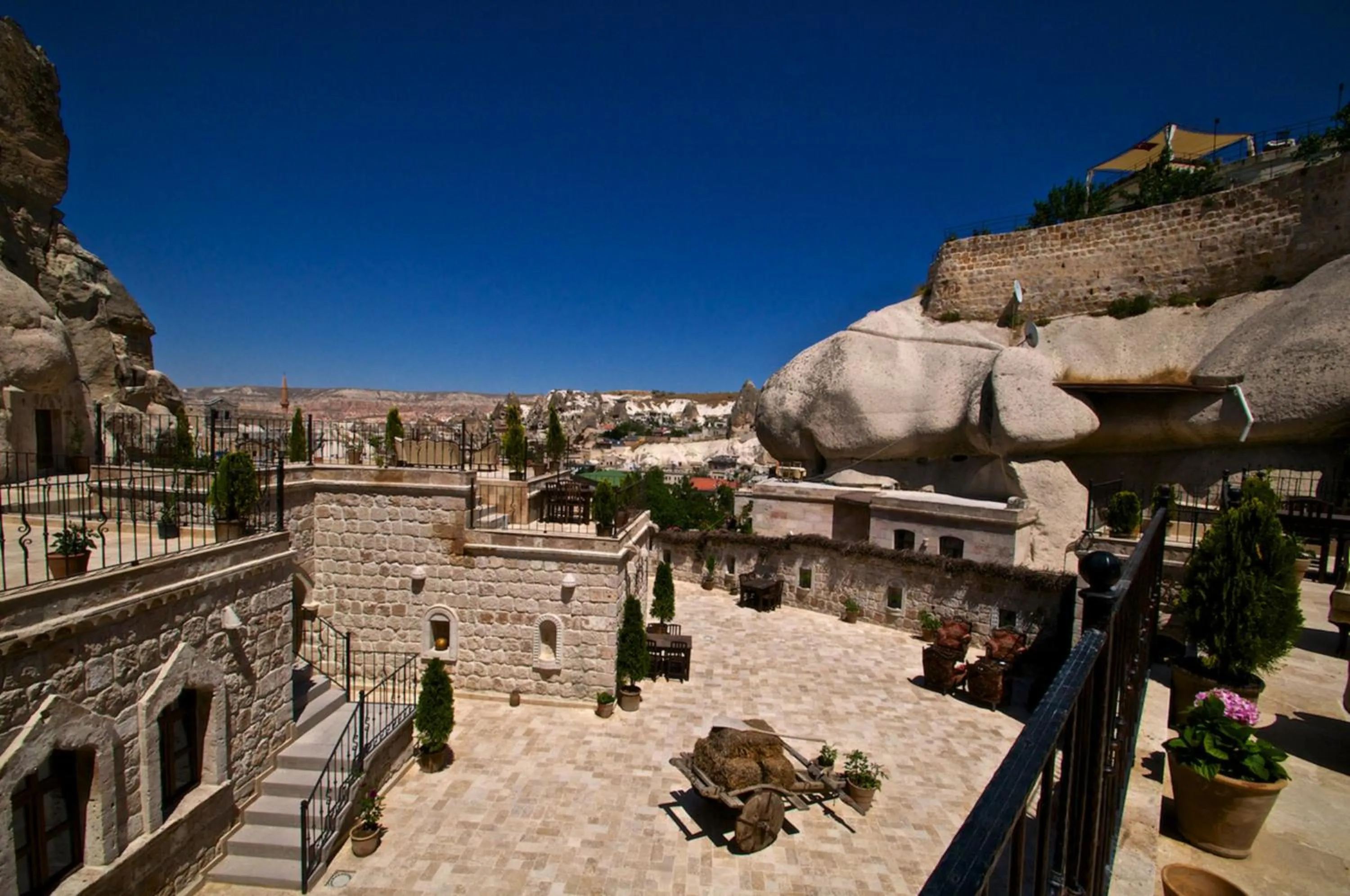 Balcony/Terrace in Grand Cave Suites