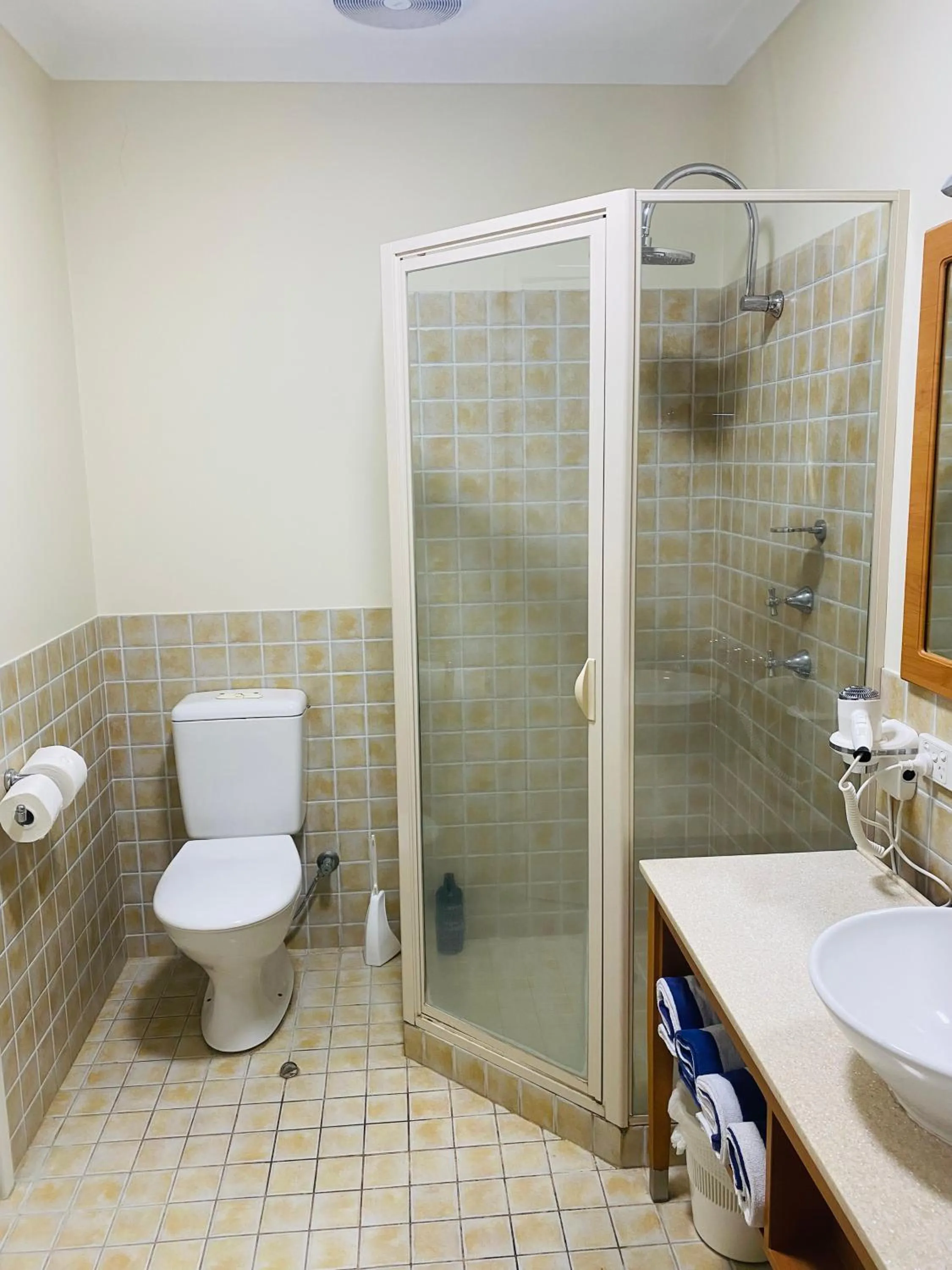 Shower in Presidential Bungalow