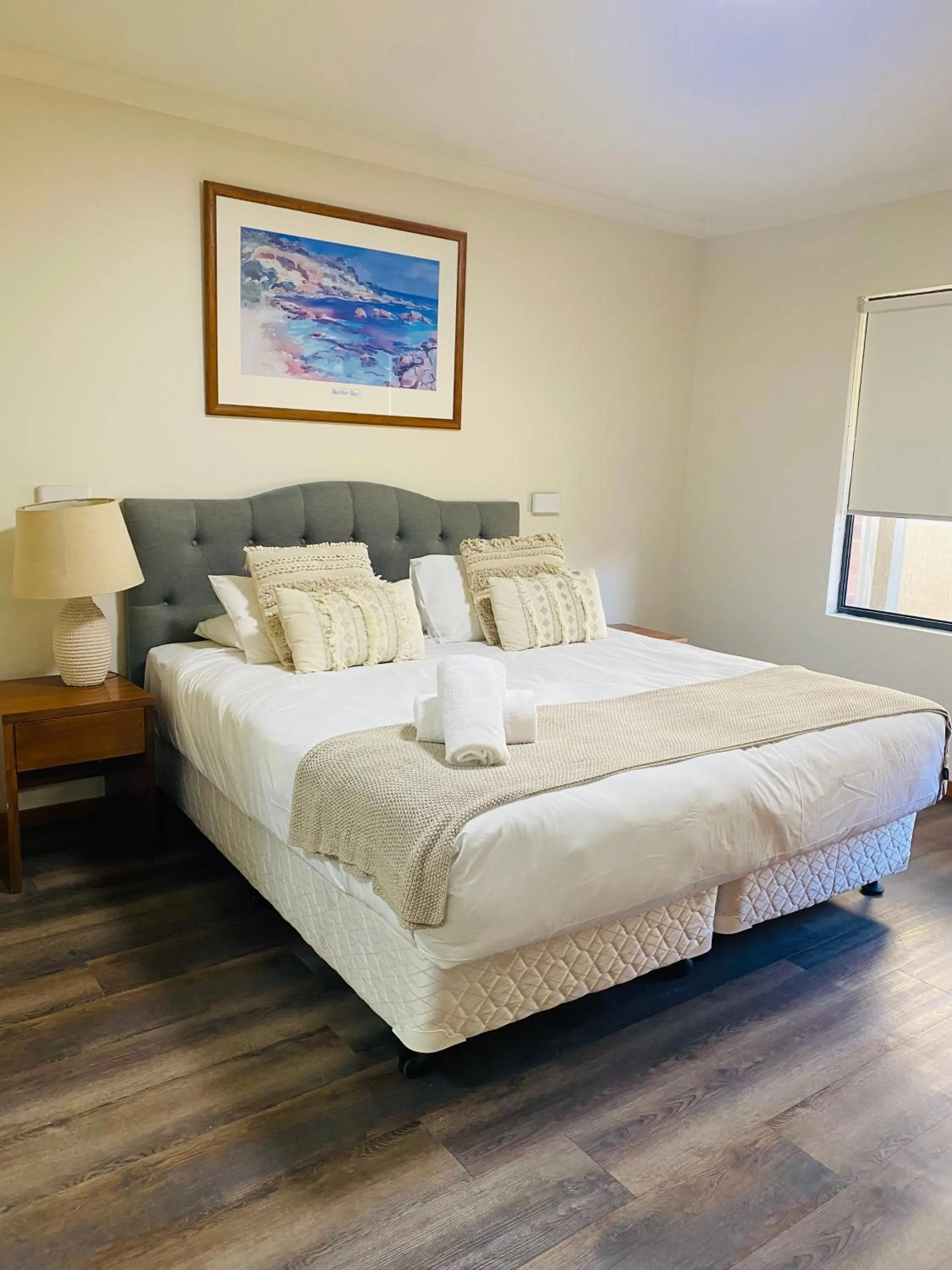 Bedroom, Bed in Presidential Bungalow