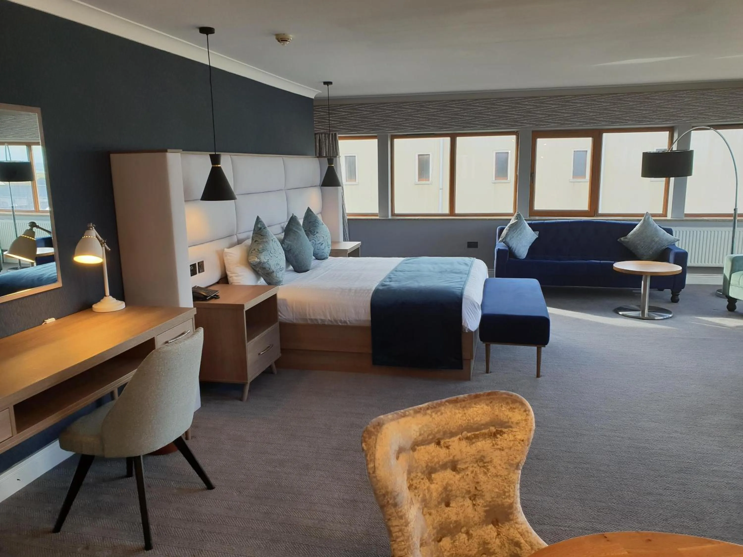 Bedroom, Bed in Diamond Coast Hotel