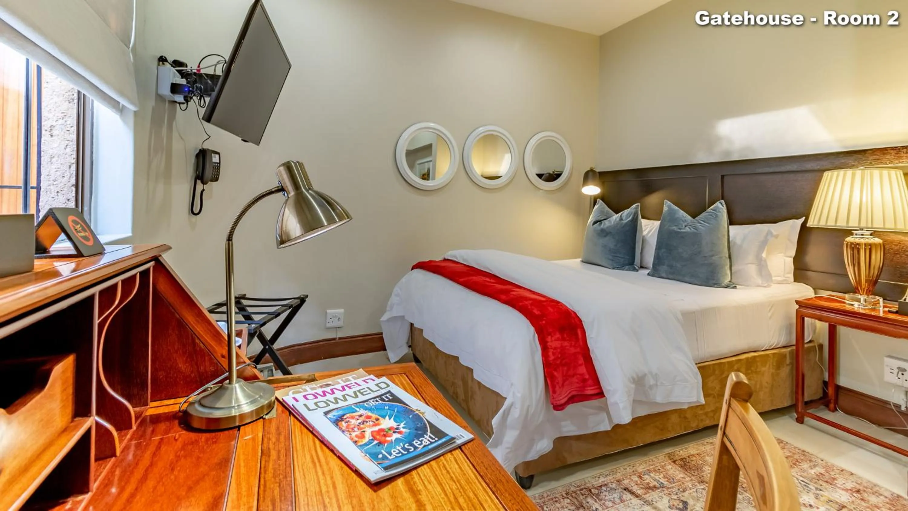 Bed in Christies at 32 on Russell