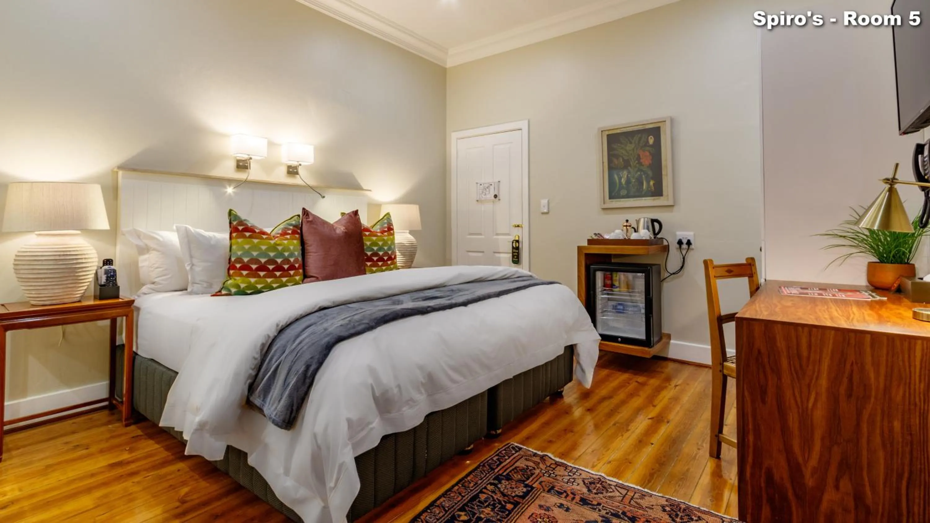 Bed in Christies at 32 on Russell