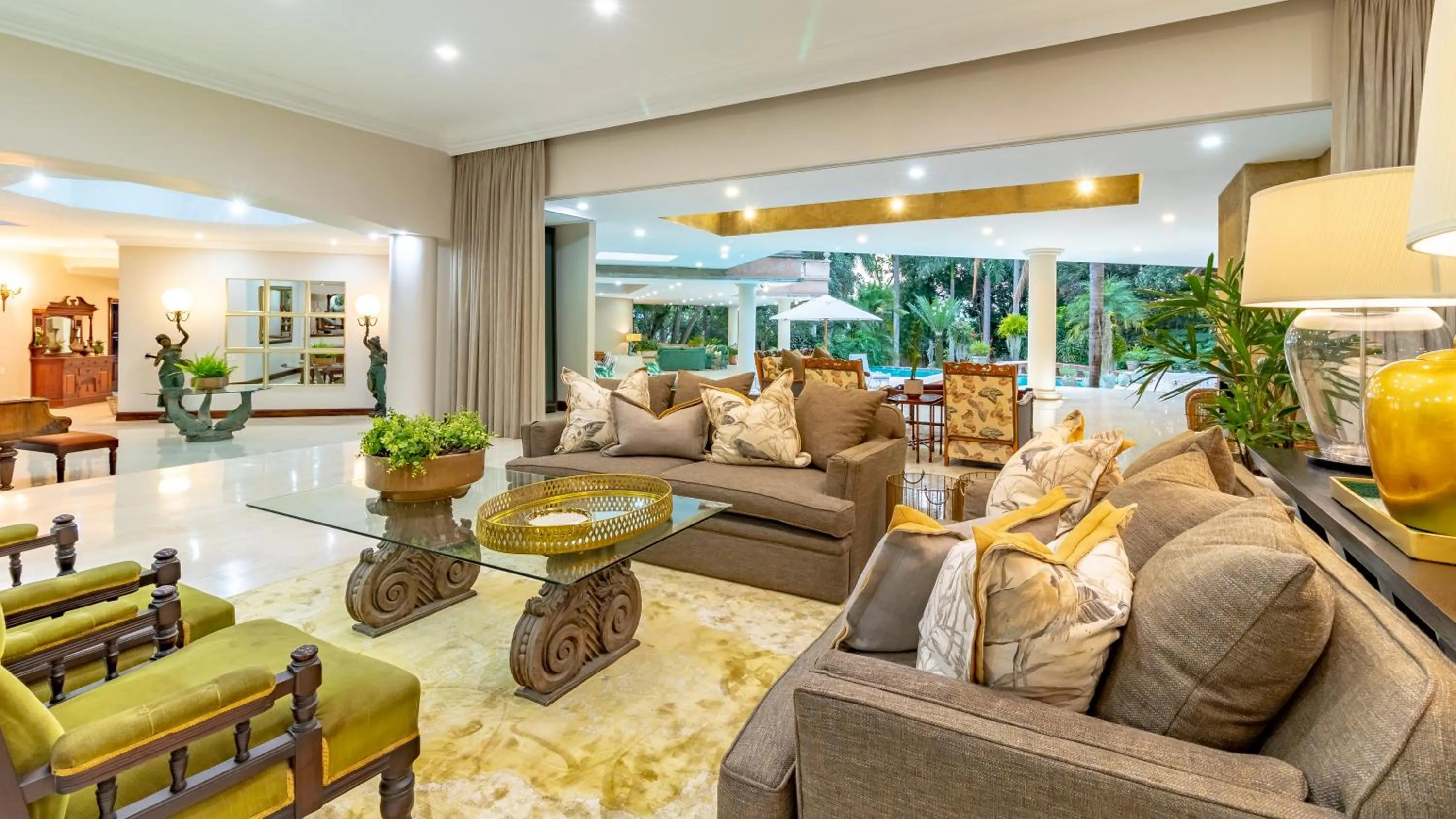 Seating area in Christies at 32 on Russell