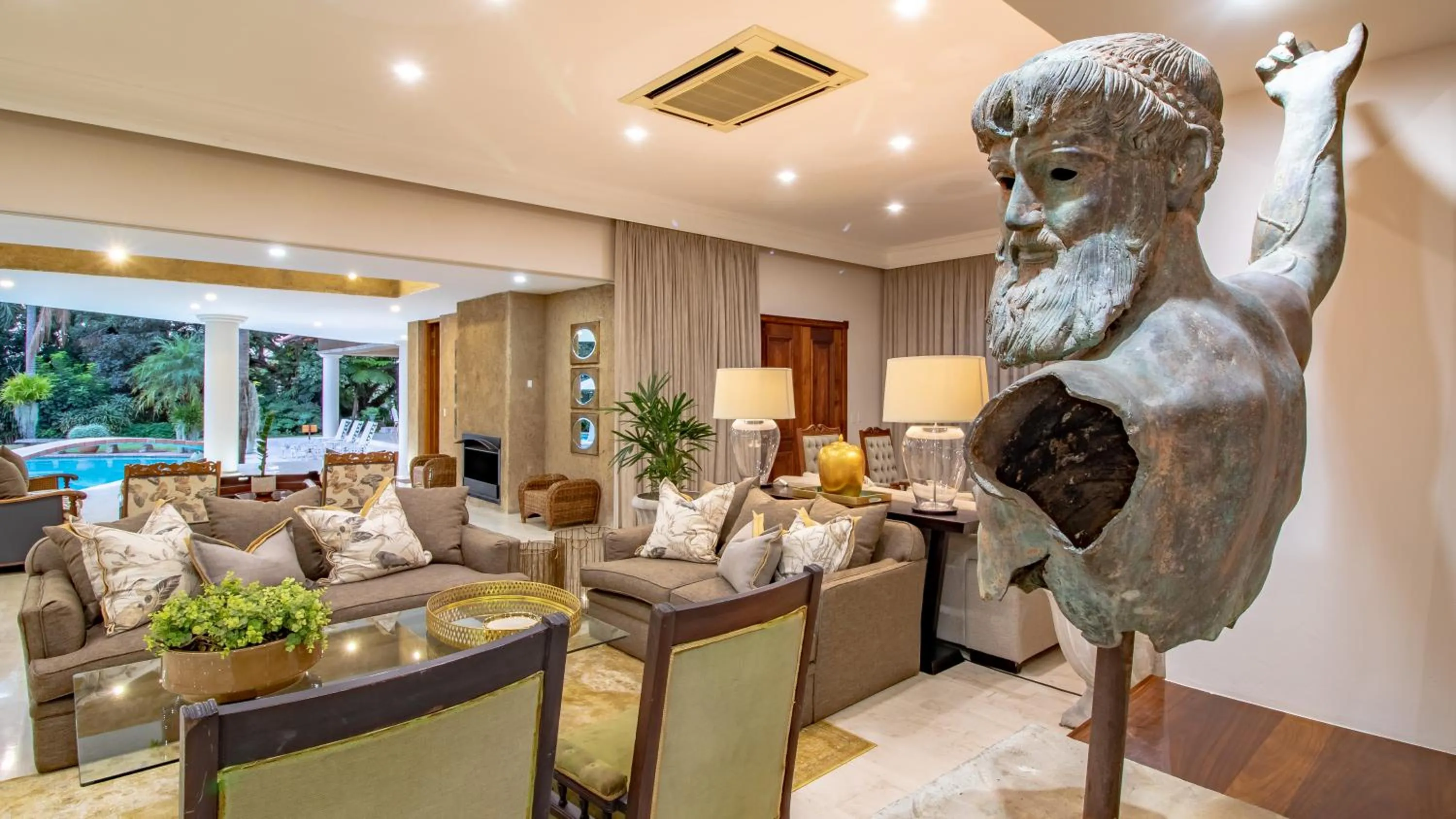 Seating area in Christies at 32 on Russell