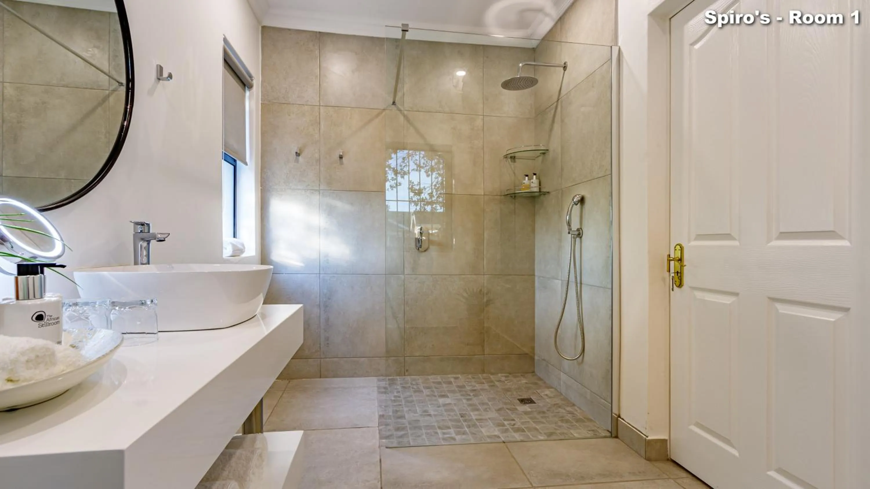 Shower in Christies at 32 on Russell