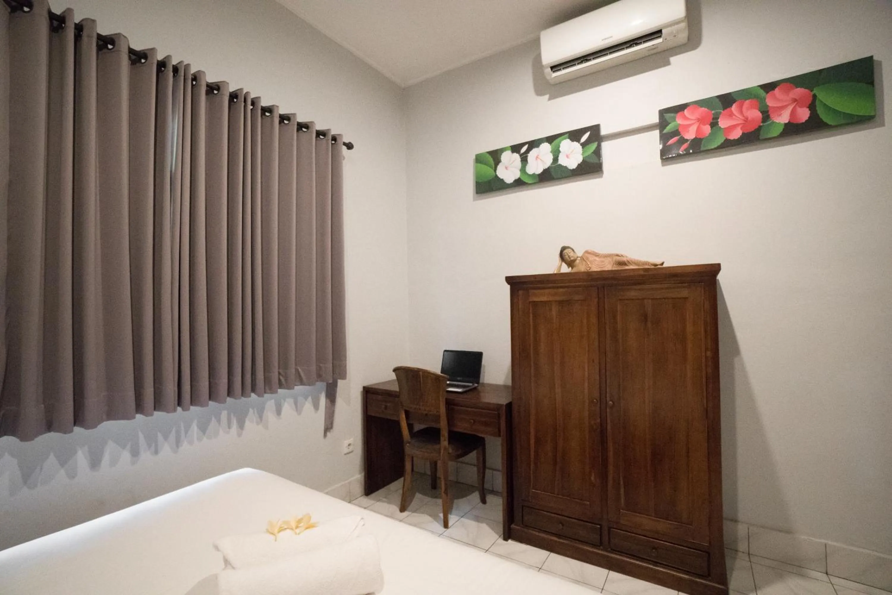 Area and facilities, Bed in The Catur Villa Seminyak