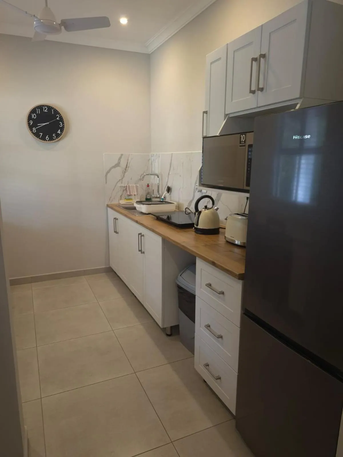 Kitchen or kitchenette in 870 on Riverview Drive