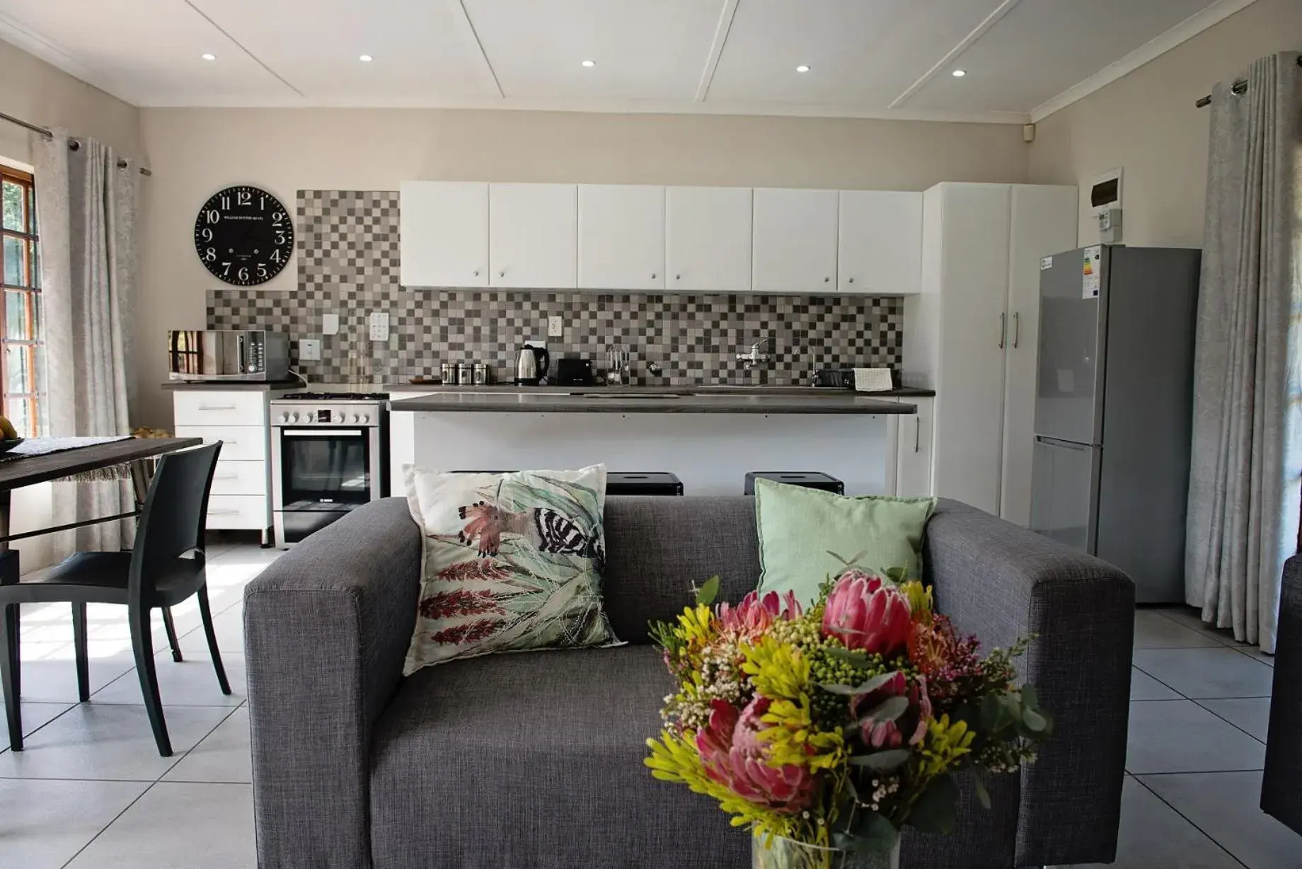 870 on Riverview Drive 870 on Riverview Drive