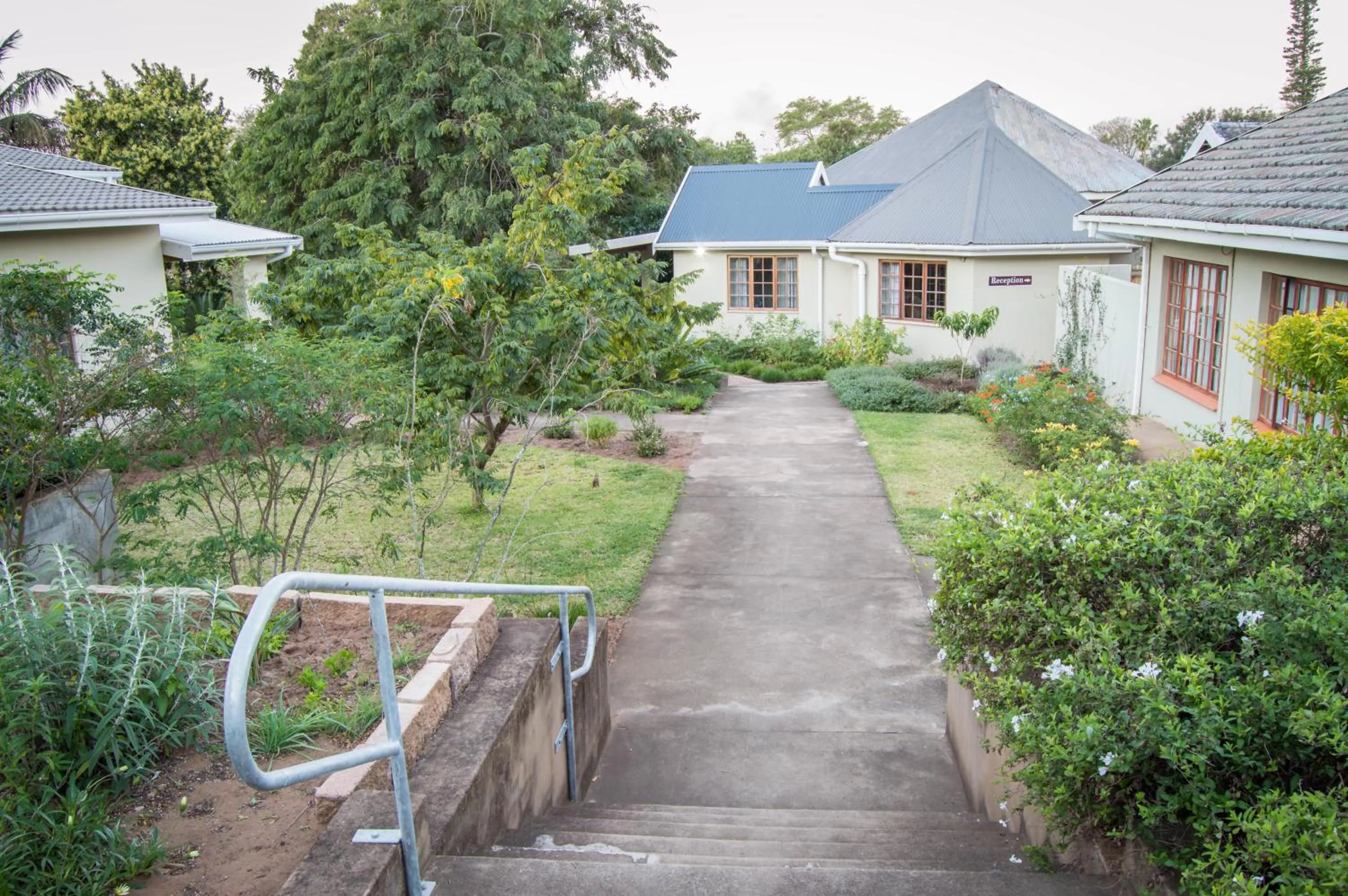 Garden in 870 on Riverview Drive