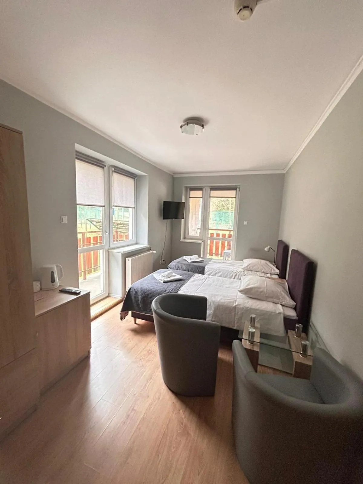 Photo of the whole room, Bed in Ośrodek Konferencyjno-Wypoczynkowy "Krucze Skały" w Karpaczu