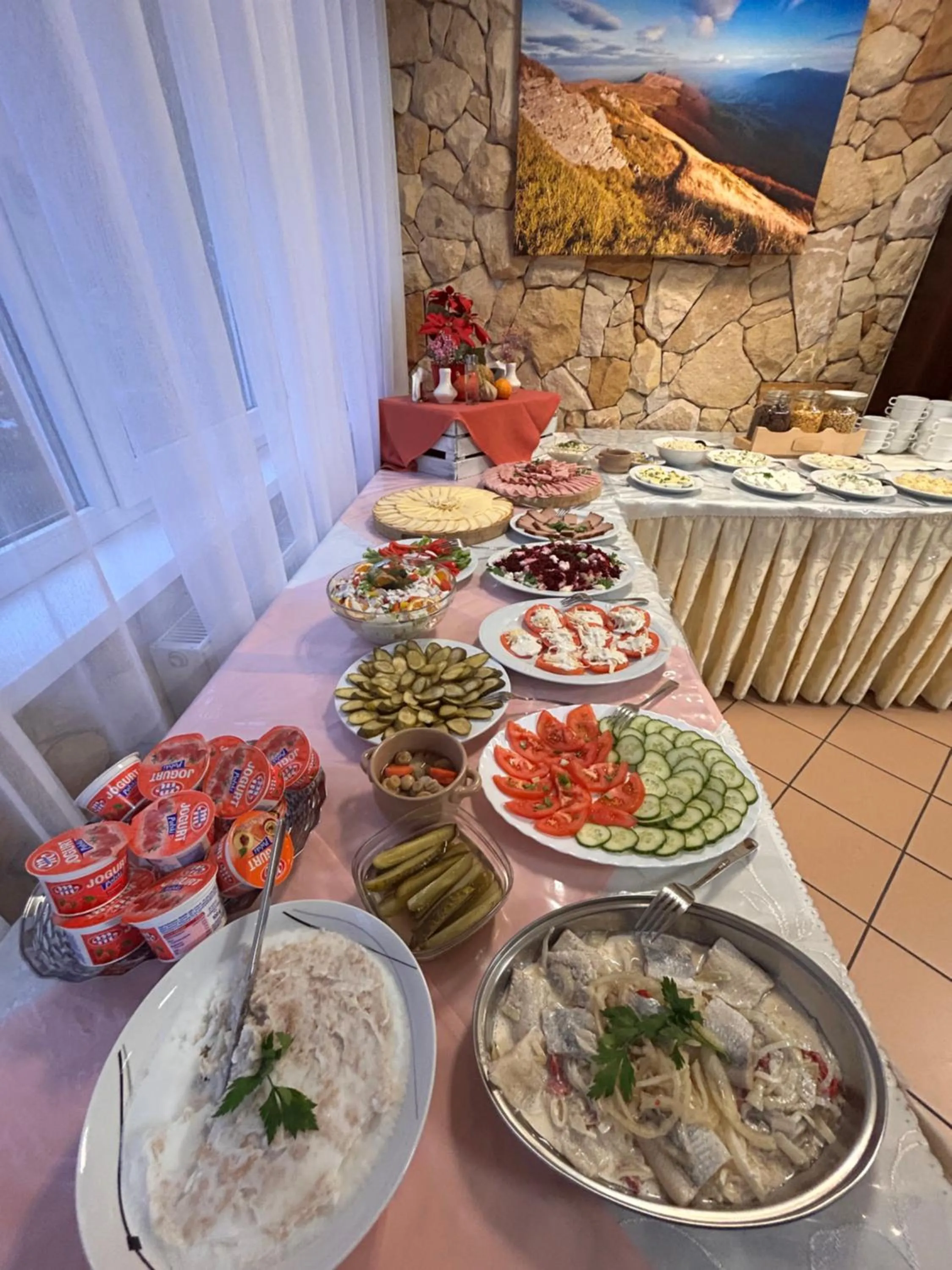 Restaurant/places to eat in Ośrodek Konferencyjno-Wypoczynkowy "Krucze Skały" w Karpaczu