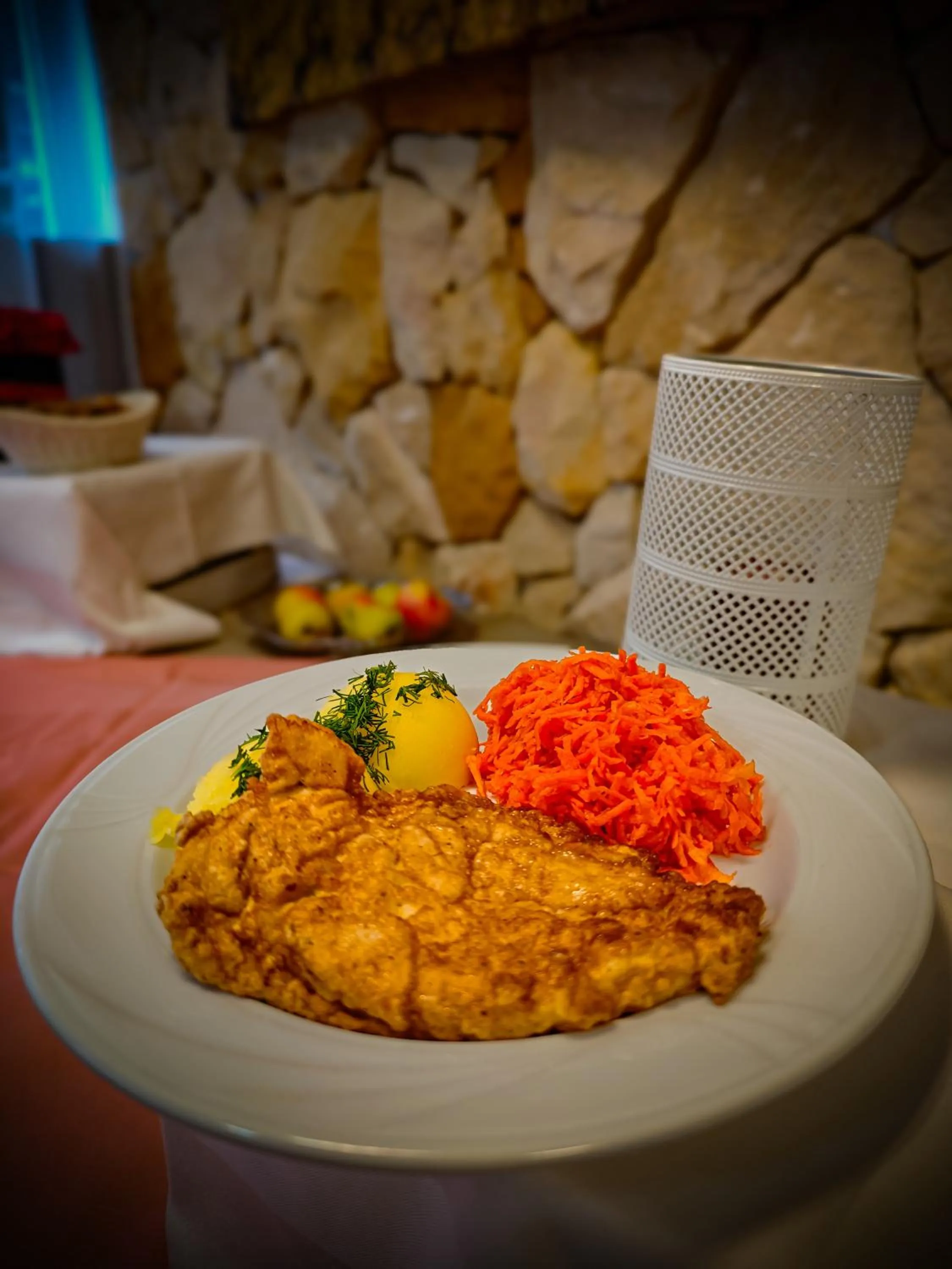 Lunch in Ośrodek Konferencyjno-Wypoczynkowy "Krucze Skały" w Karpaczu