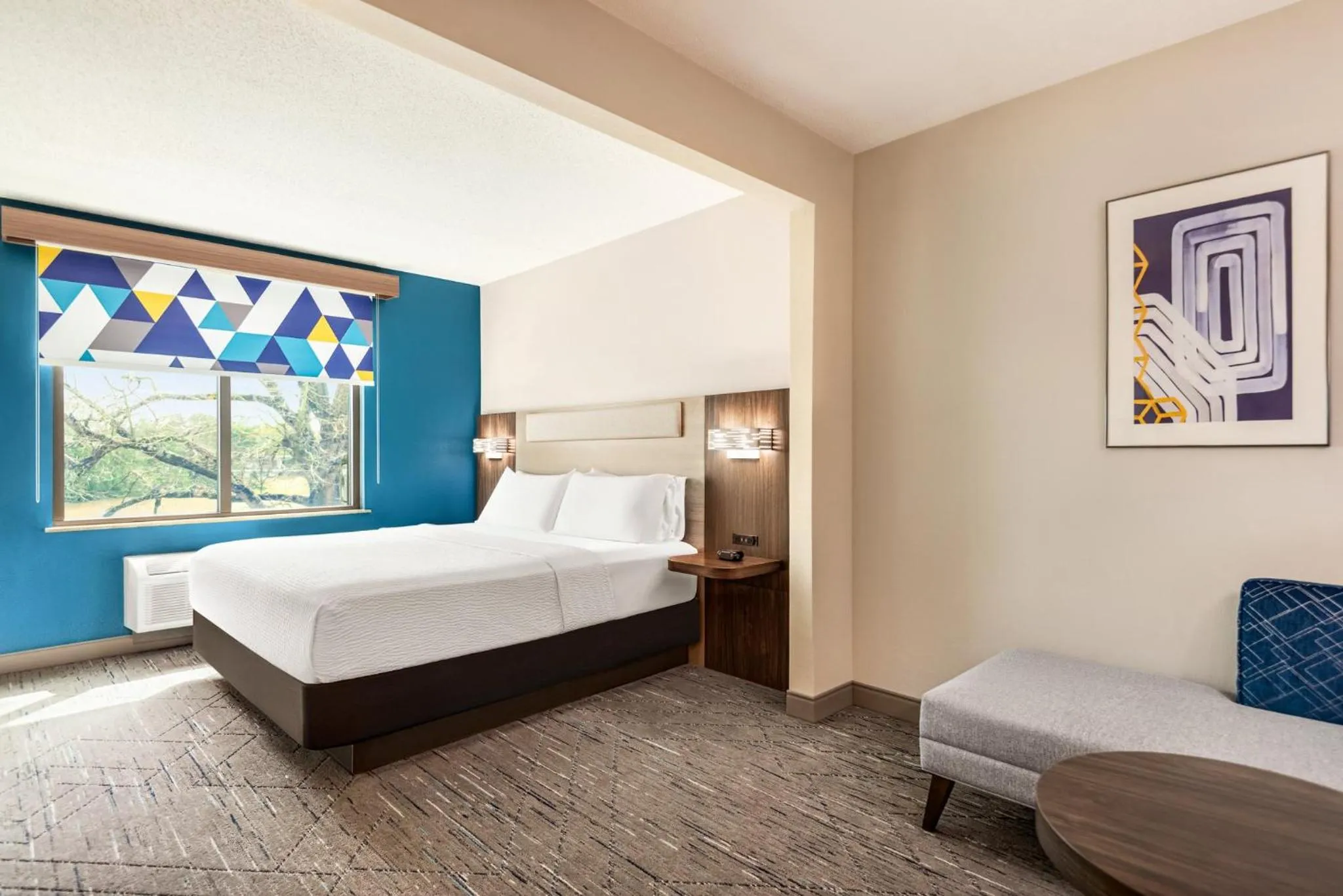 Photo of the whole room, Bed in Holiday Inn Express & Suites Mobile West I-10 by IHG