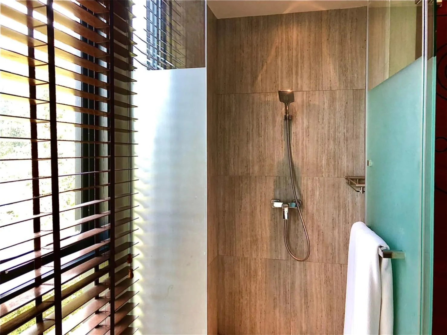 Shower in Green Pix Khaoyai