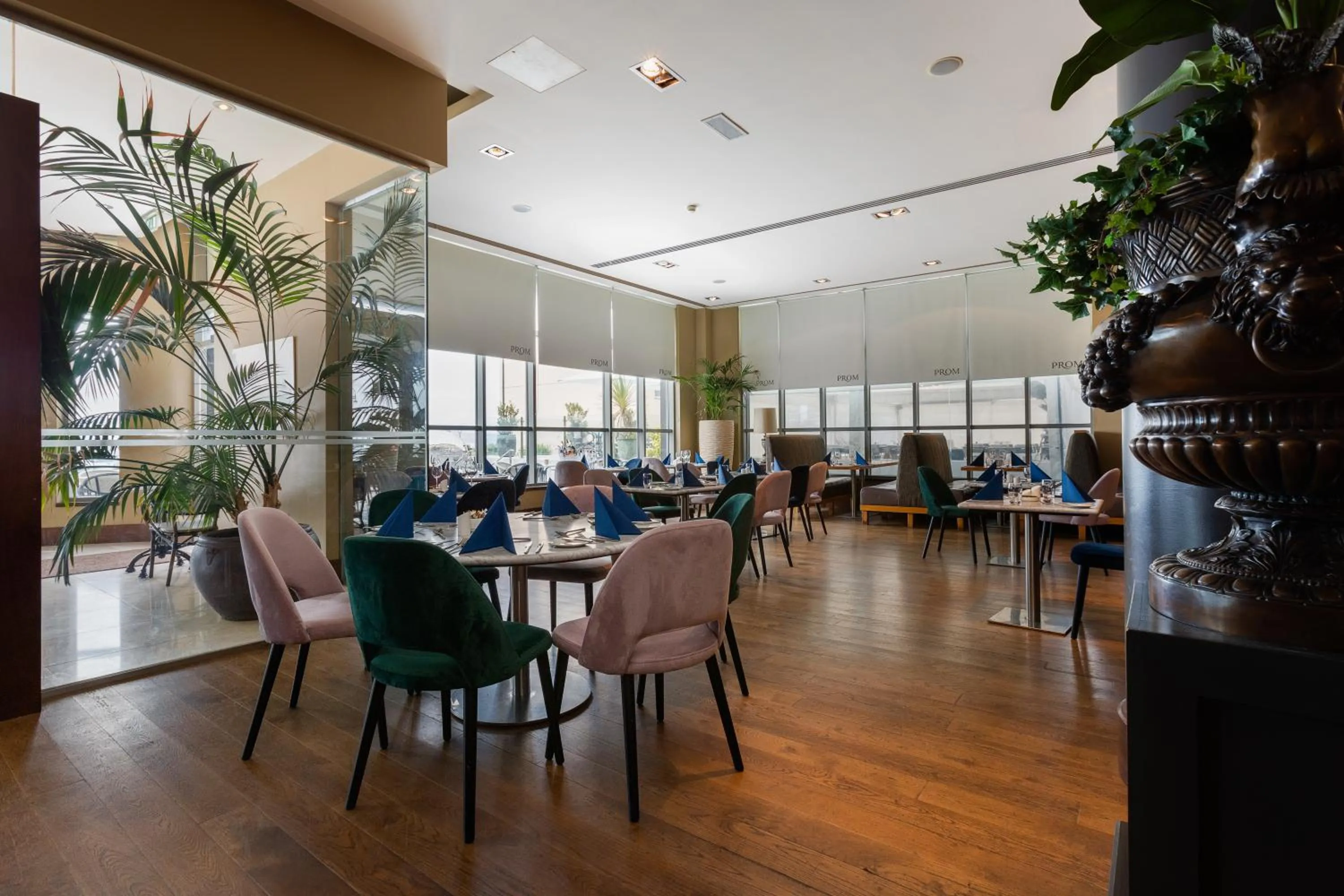 Restaurant/places to eat in Salthill Hotel