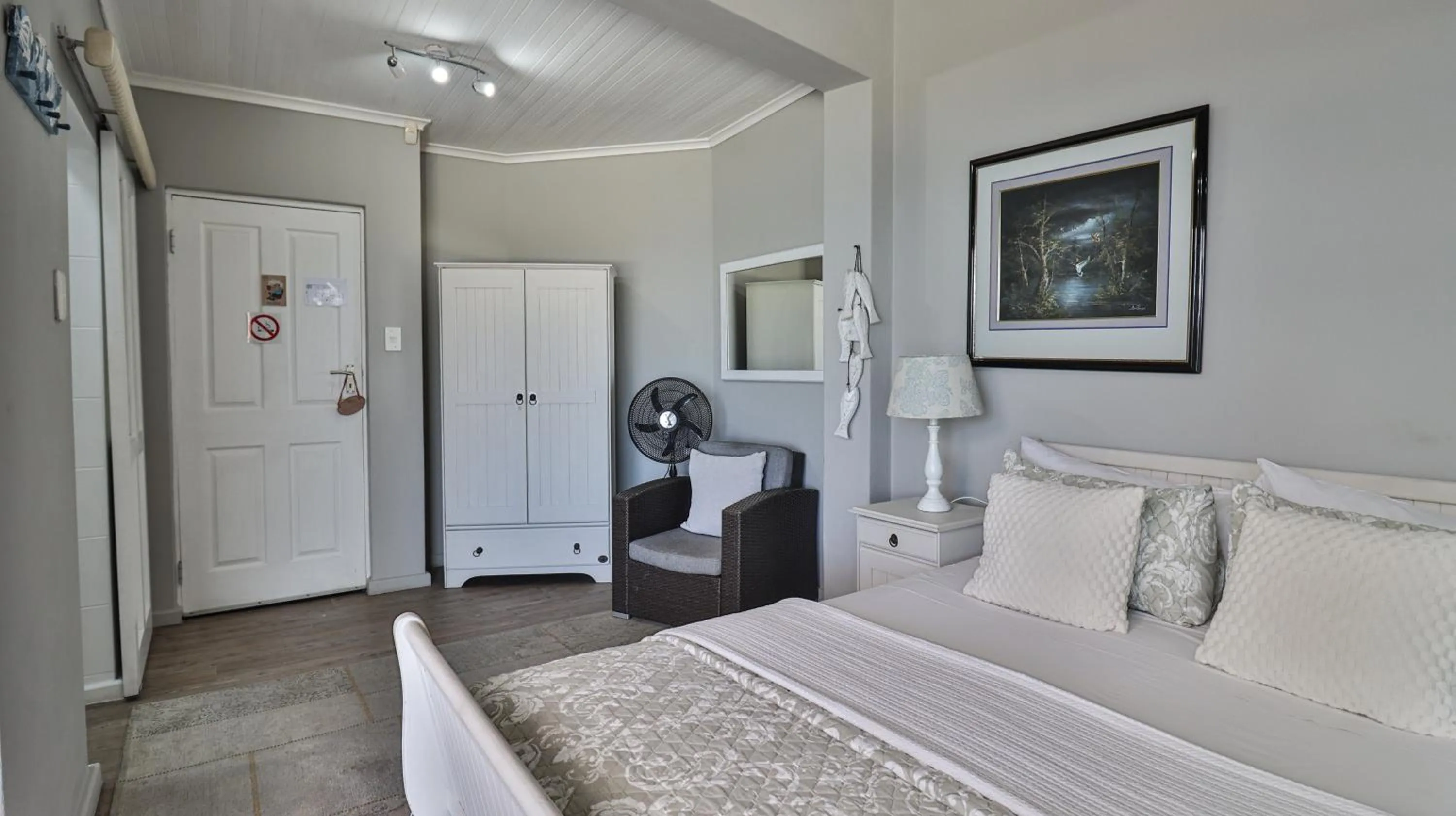 Bed in 3ColoursBlue Guest House