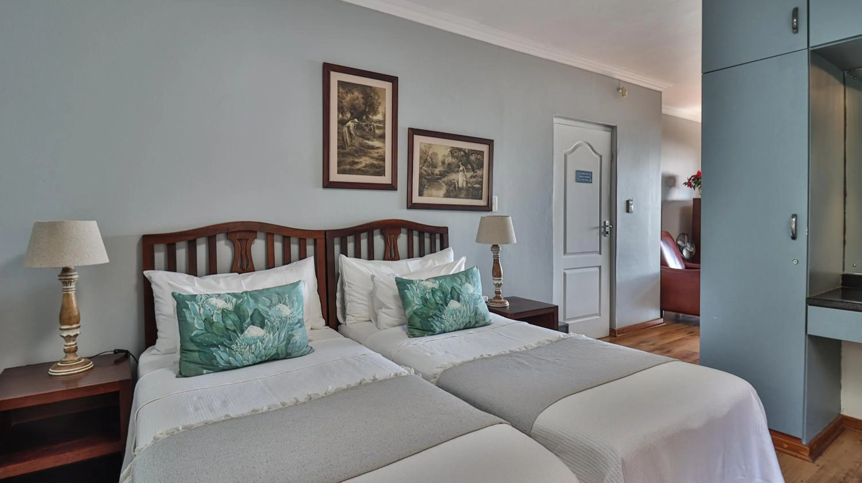 TV and multimedia, Bed in 3ColoursBlue Guest House