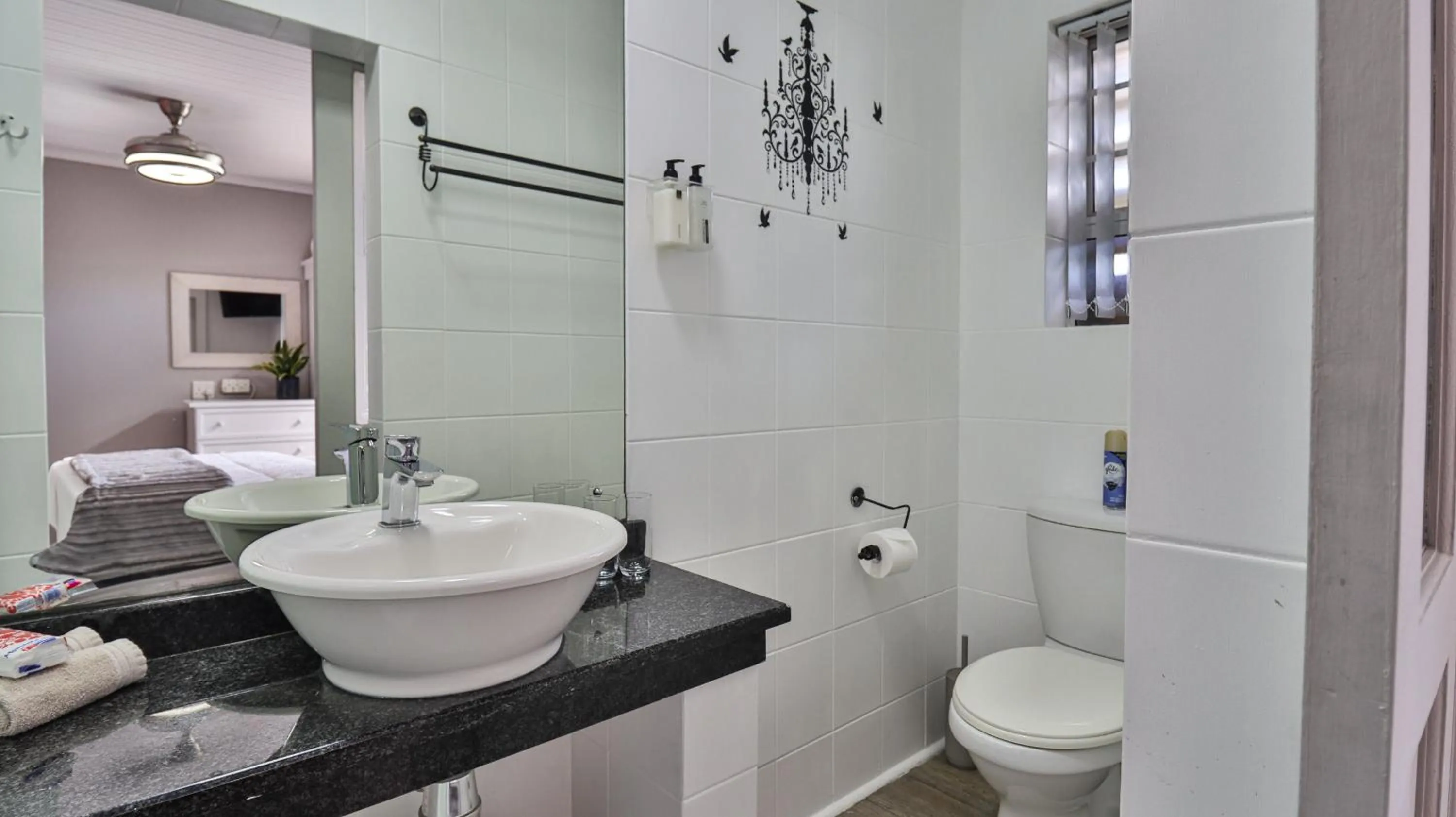 Shower in 3ColoursBlue Guest House