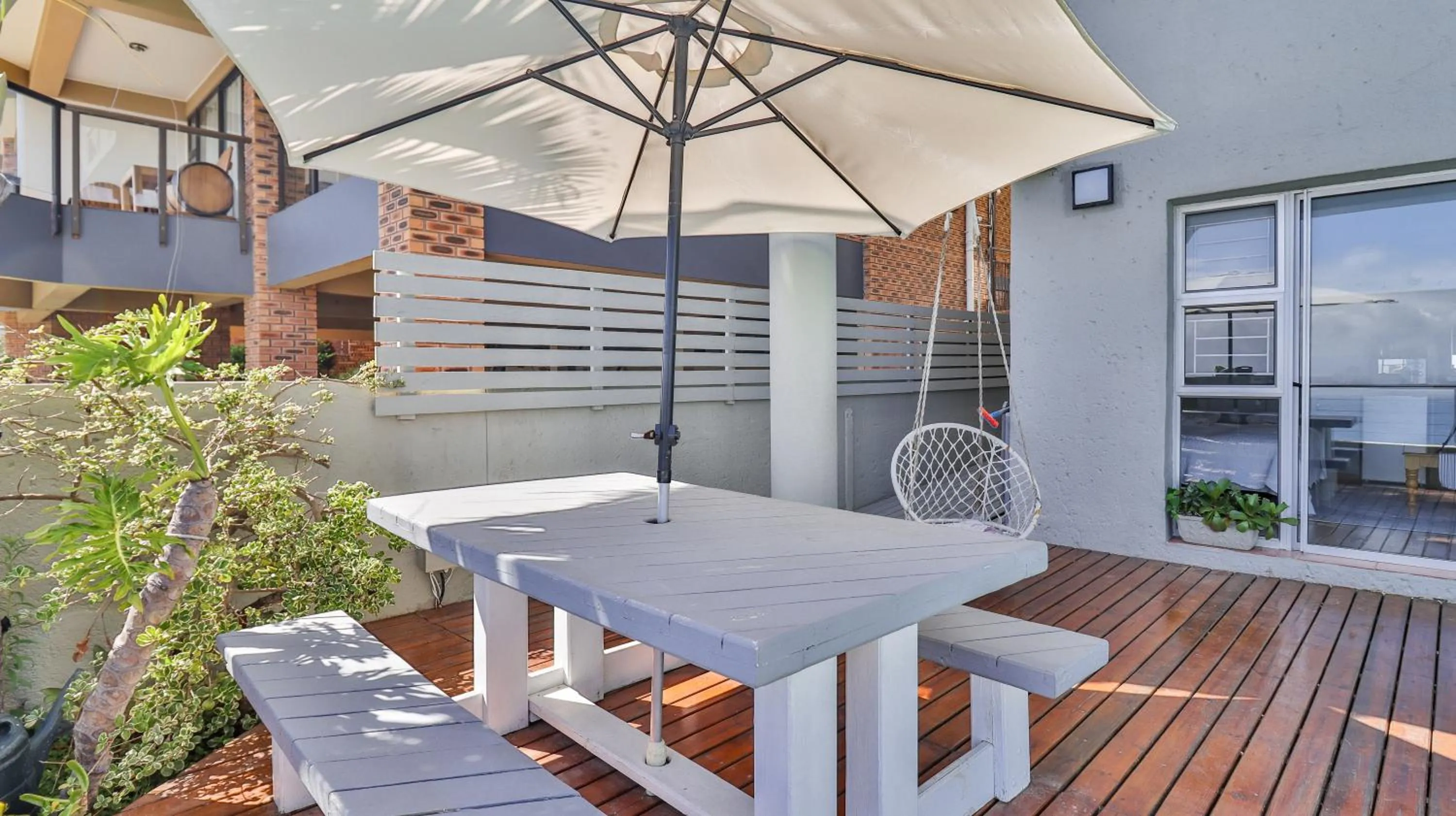 3ColoursBlue Guest House