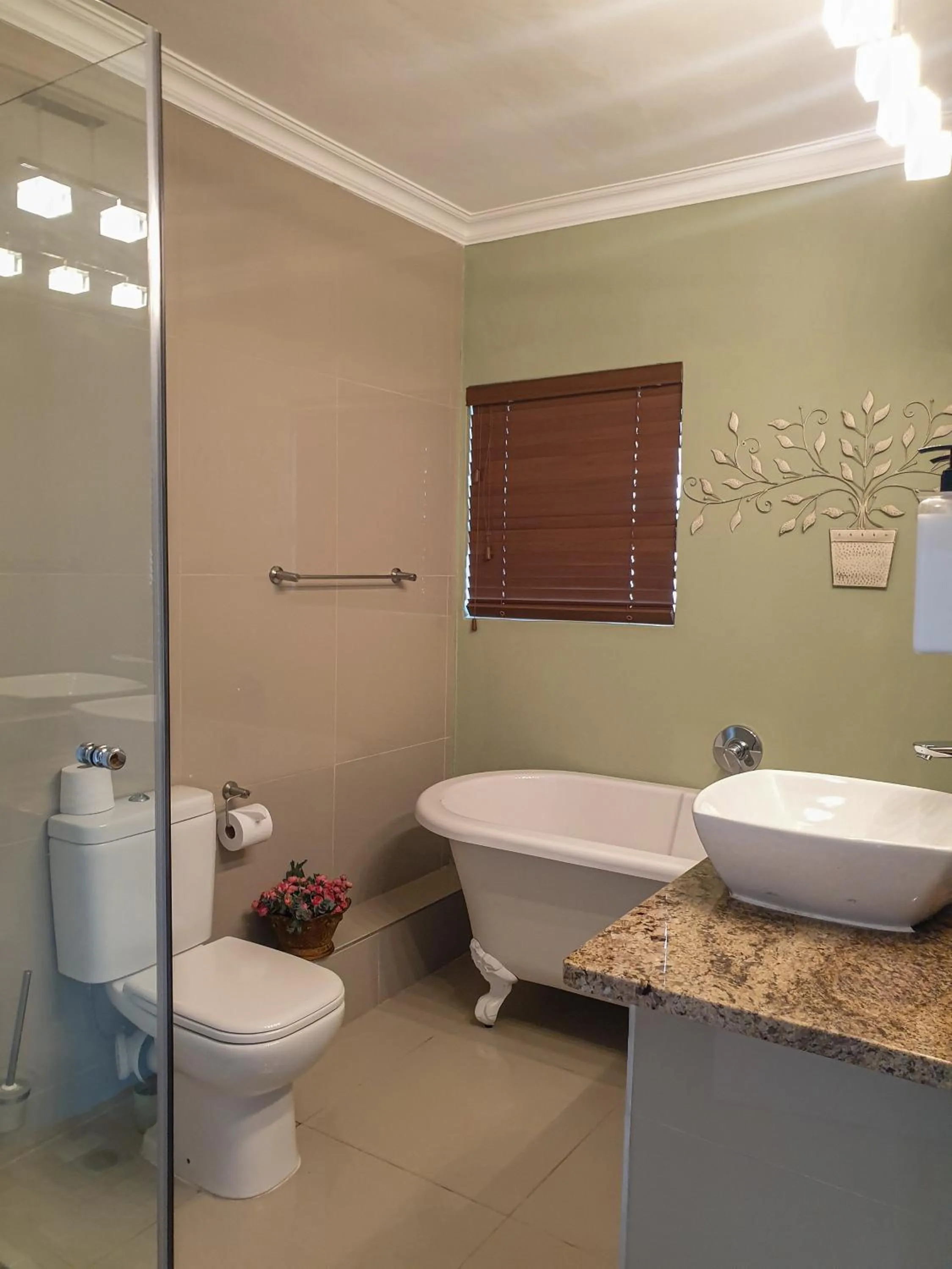 Bathroom in 3ColoursBlue Guest House