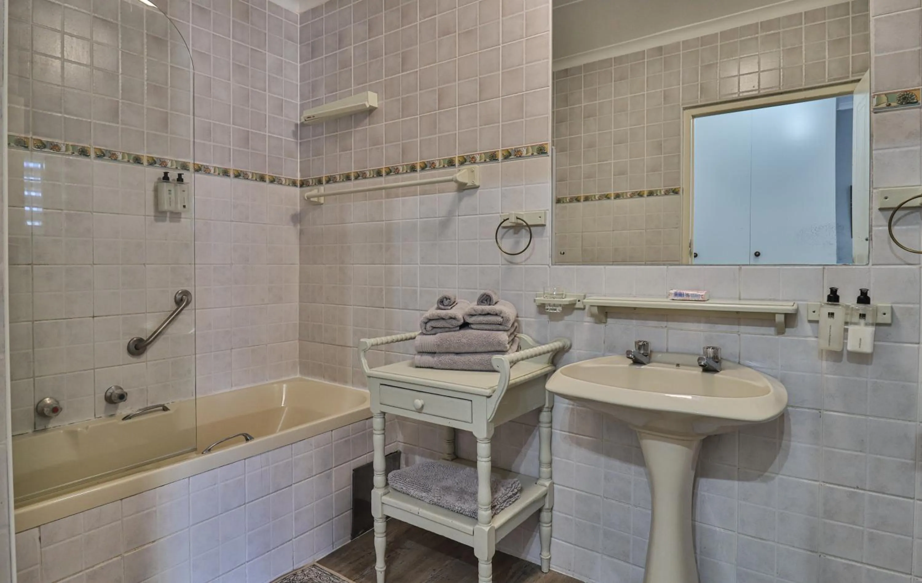 Bathroom in 3ColoursBlue Guest House