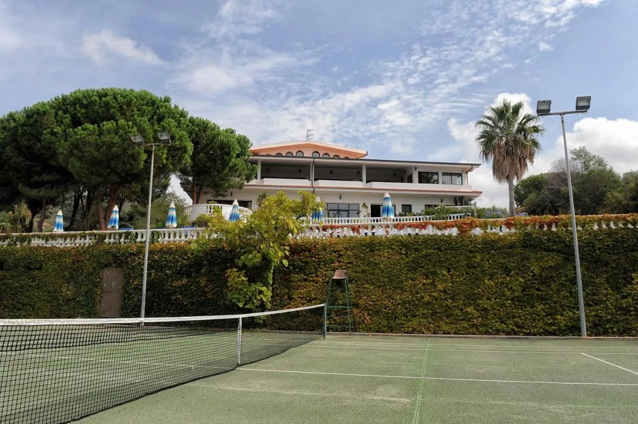 Villaggio Pineta Petto Bianco