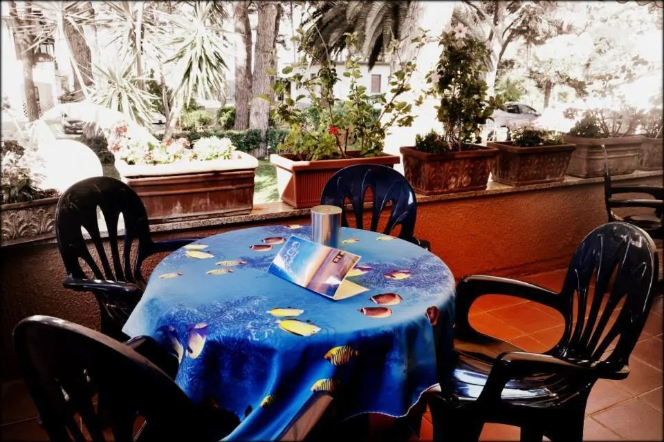 Restaurant/places to eat in Hotel Anfora