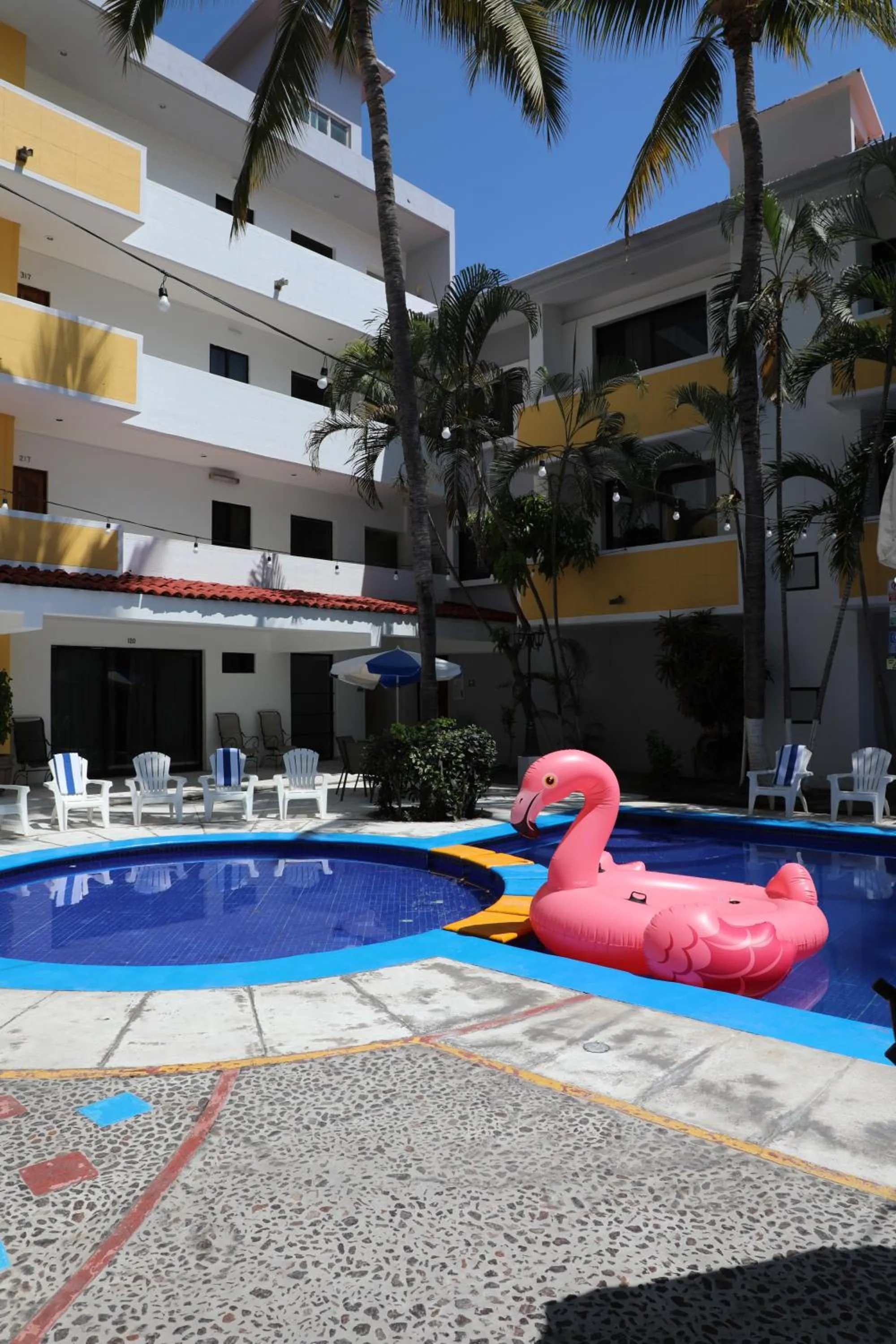 Swimming pool in Hotel Costa Brava
