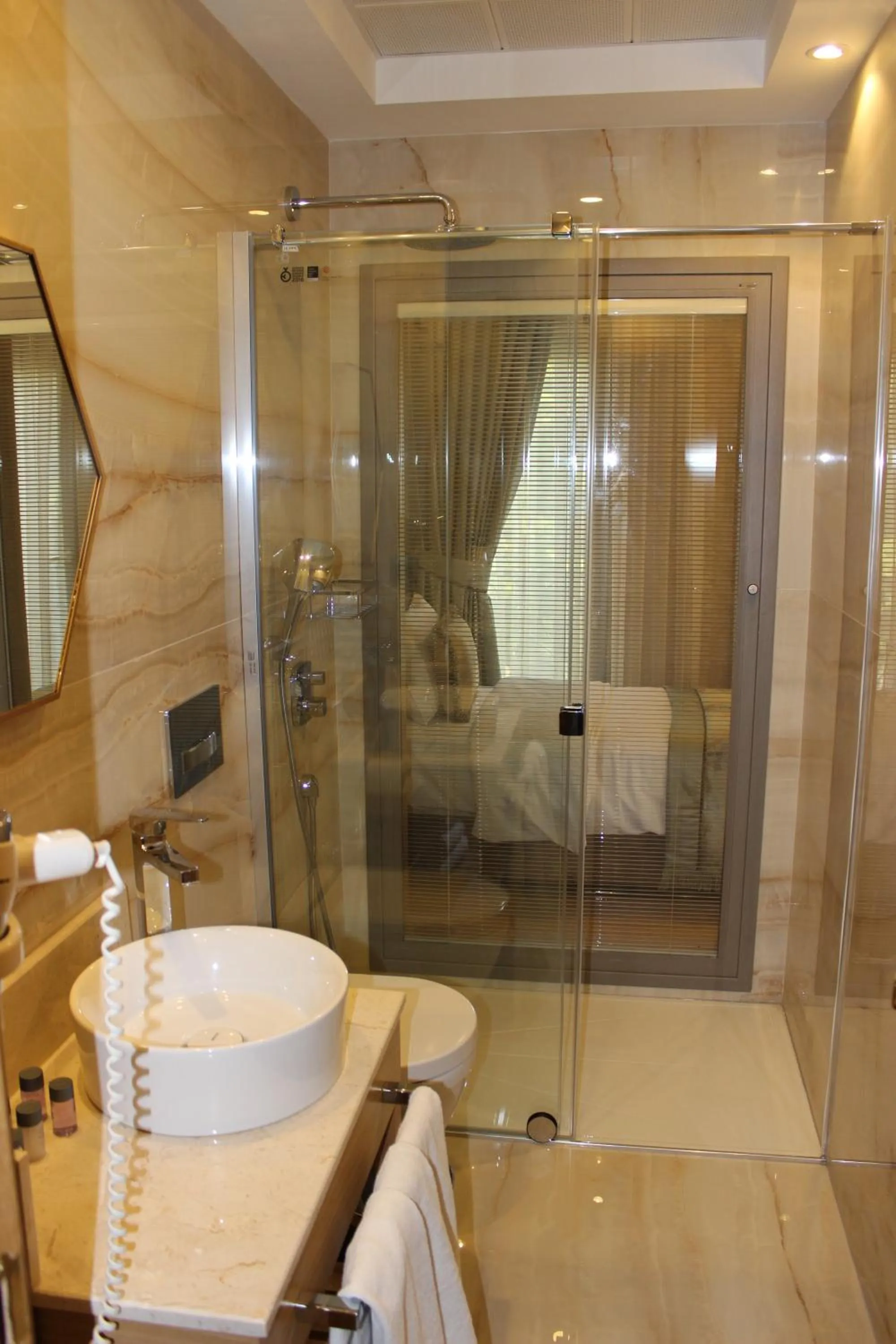 Bathroom in Lale Hotel