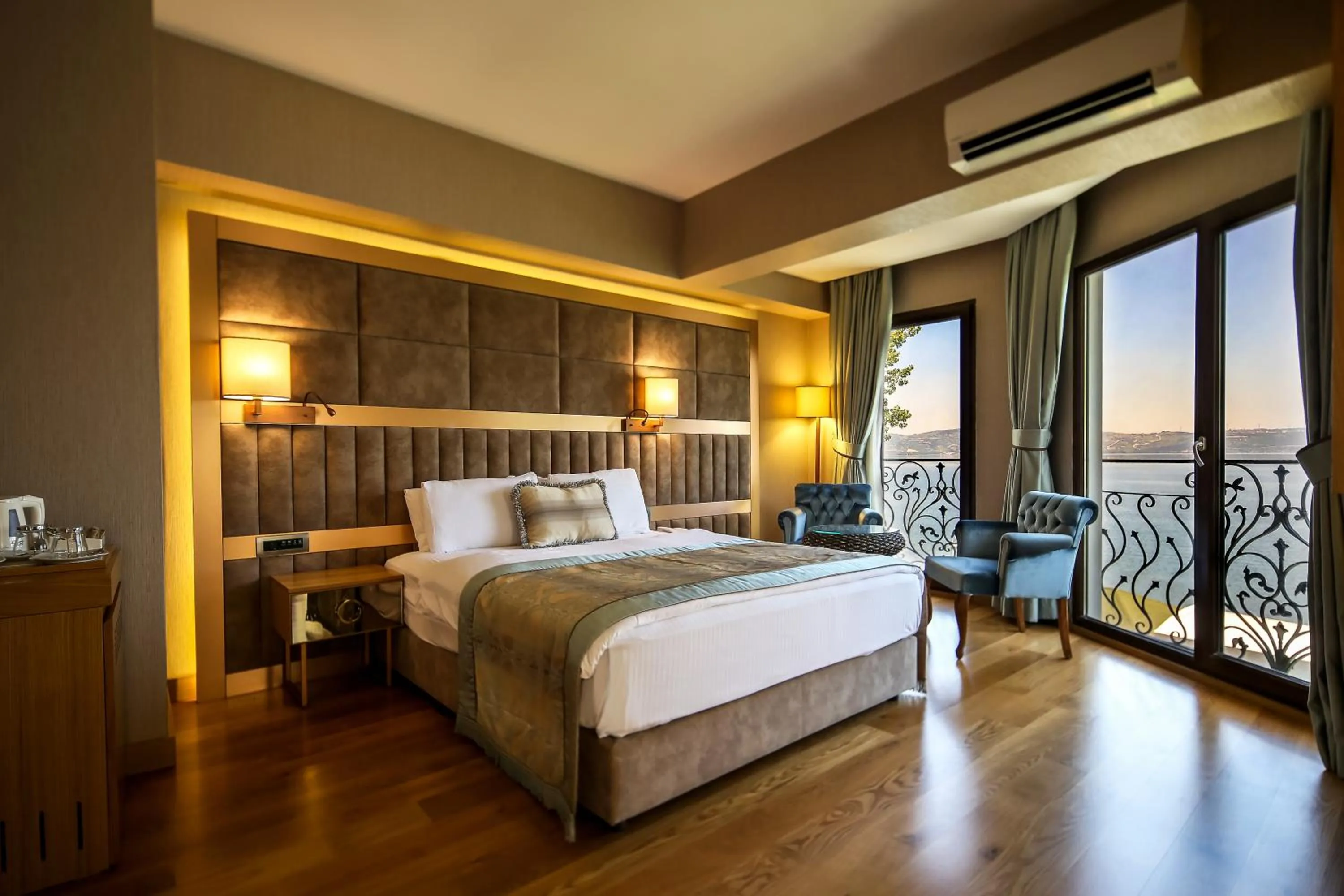 Photo of the whole room, Bed in Lale Hotel