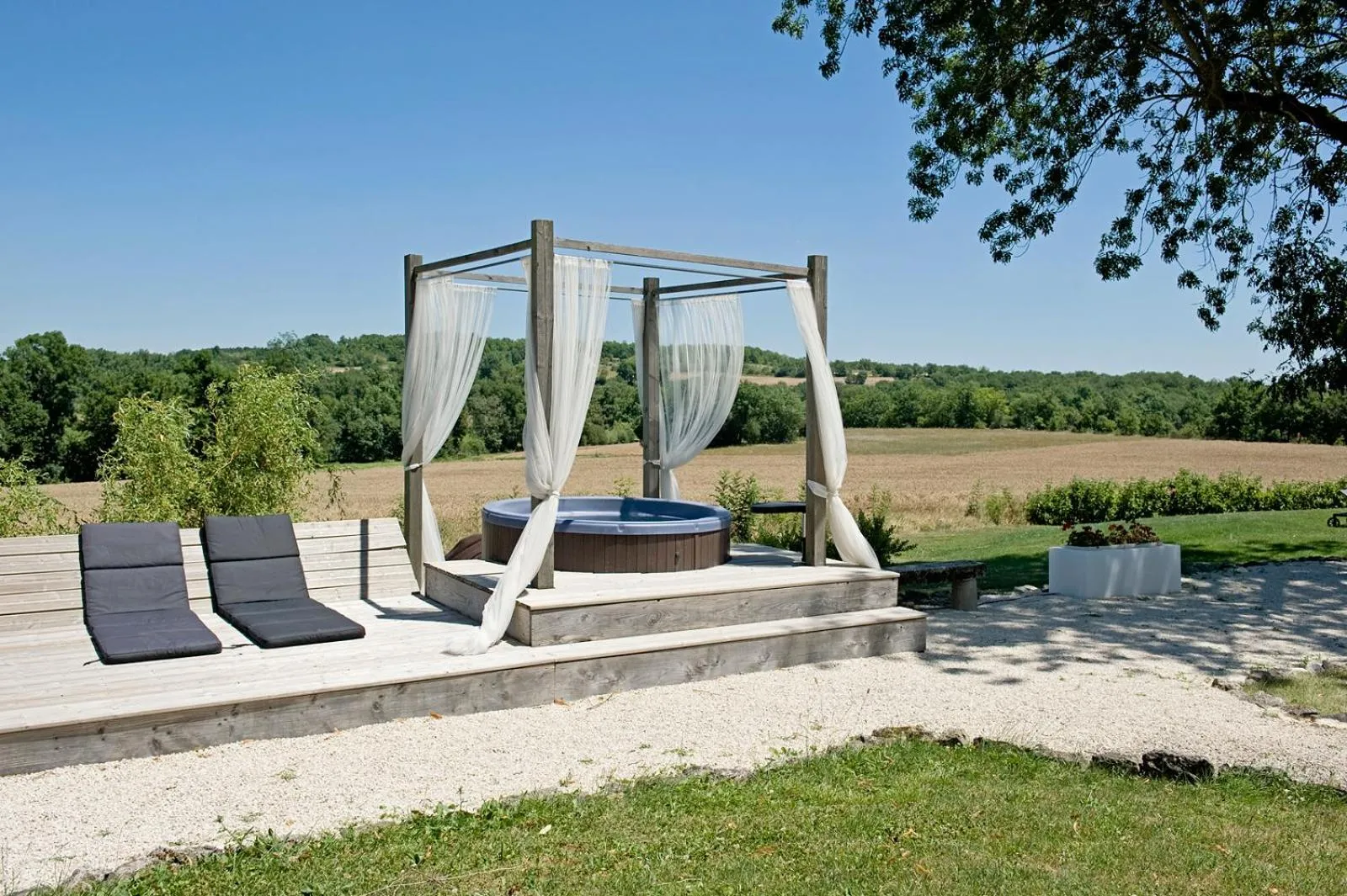 Day in Domaine de L'Isle Basse