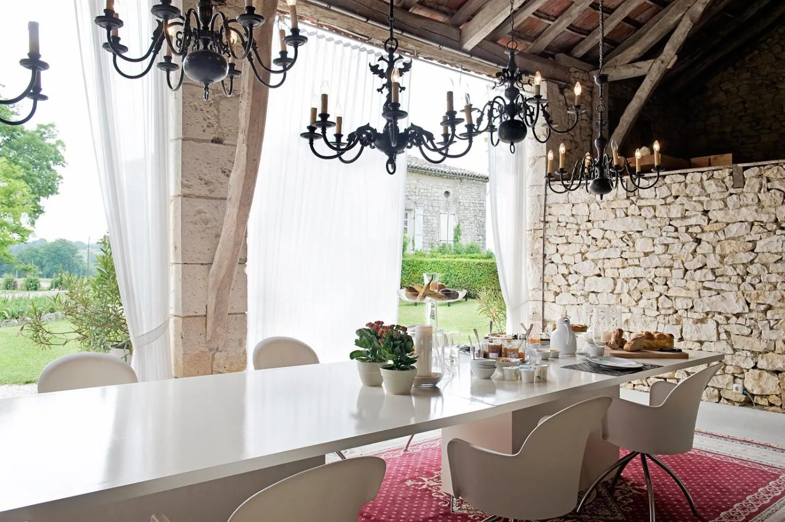 Spring in Domaine de L'Isle Basse