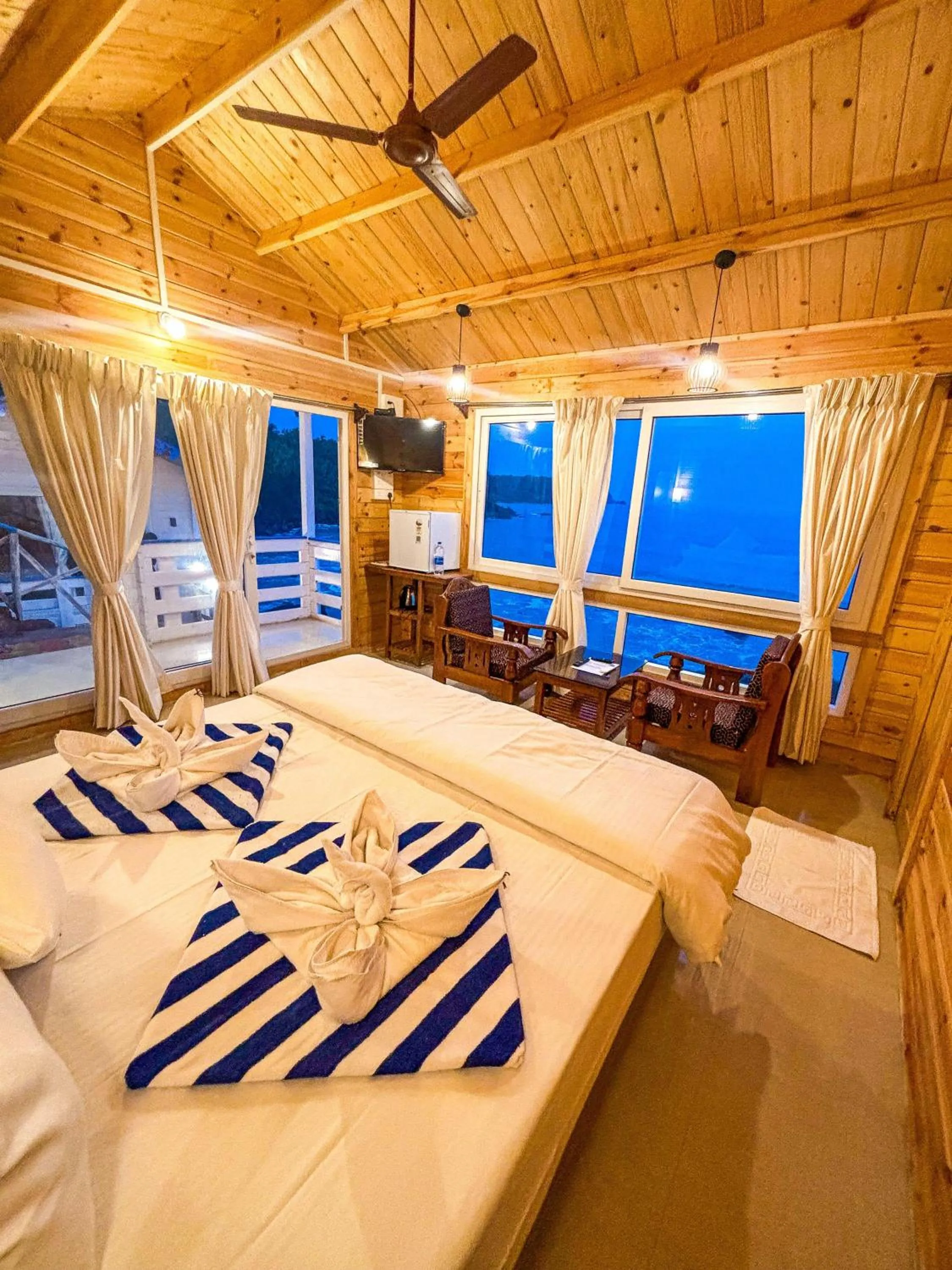 Bedroom, Bed in Red Crab Eco Resorts