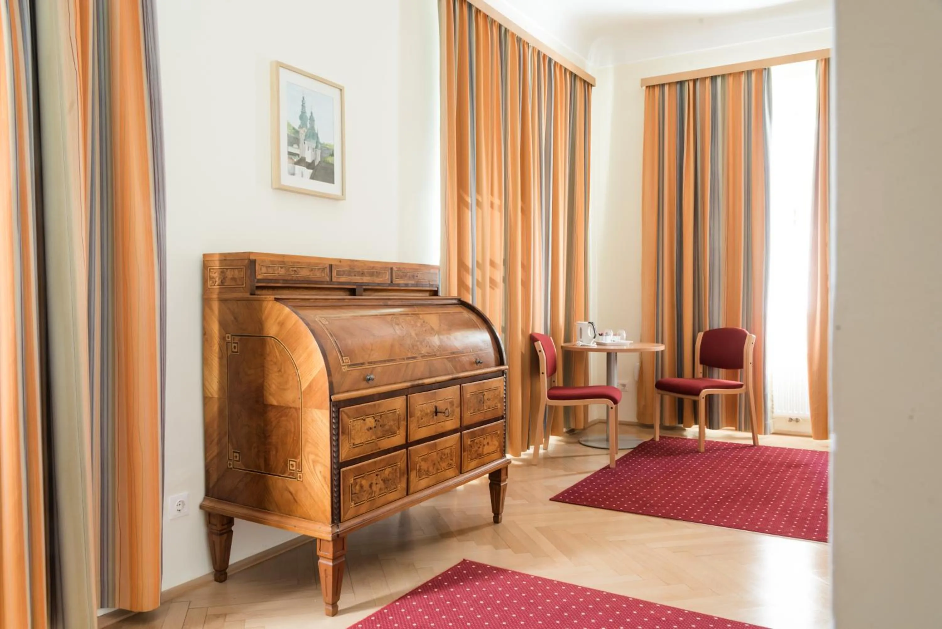 Photo of the whole room, Bed in Gästehaus im Priesterseminar Salzburg