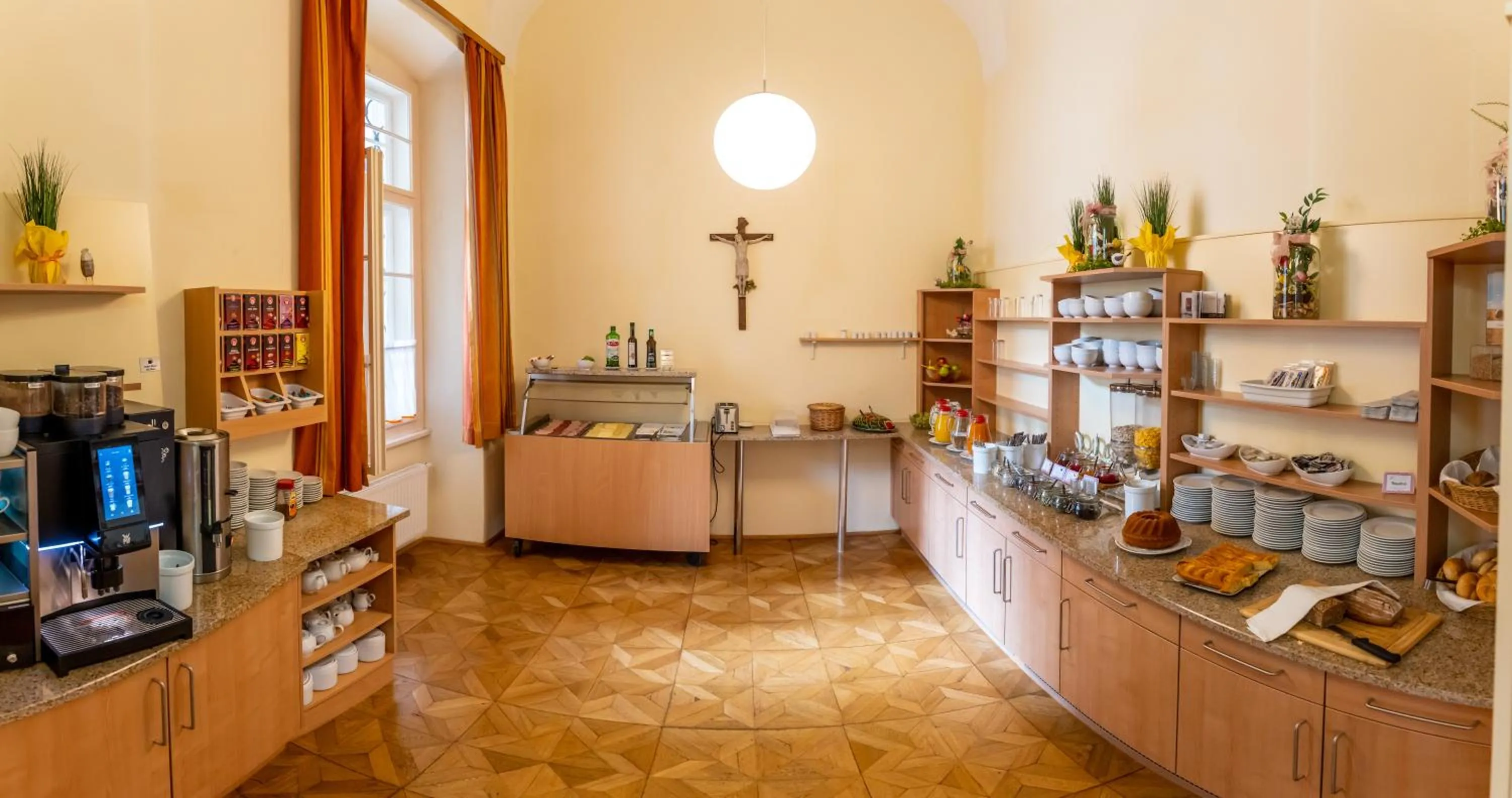 Buffet breakfast in Gästehaus im Priesterseminar Salzburg