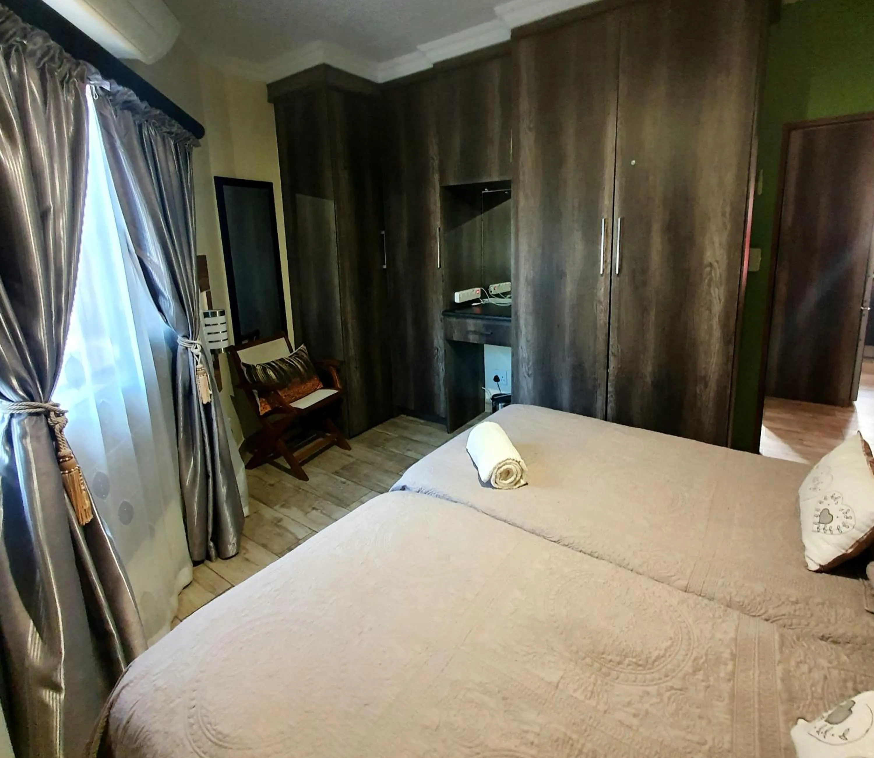 Photo of the whole room in Doringpoort Lodge