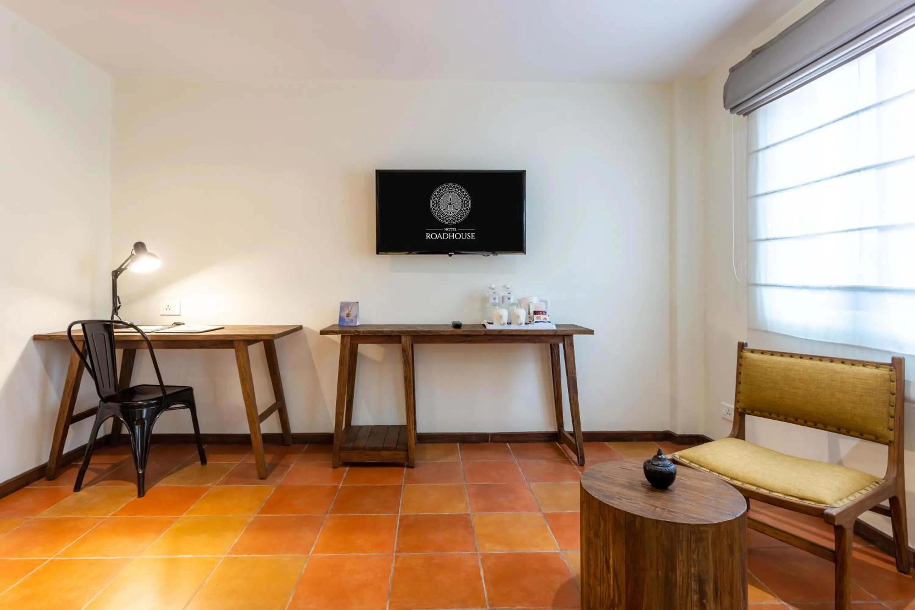 TV and multimedia in Hotel Roadhouse, Thamel, Kathmandu- Contemporary Boutique