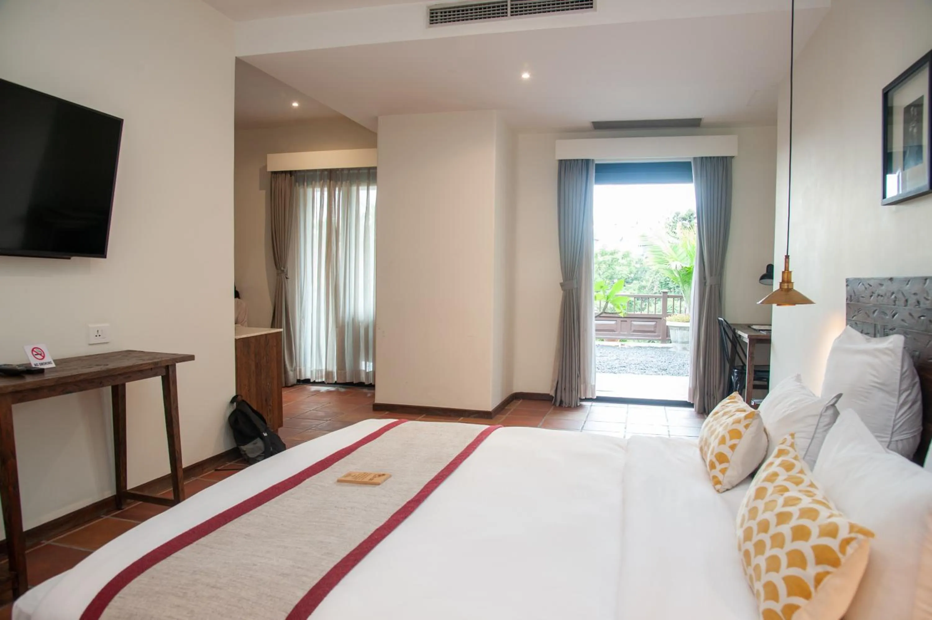 Bed in Hotel Roadhouse, Thamel, Kathmandu- Contemporary Boutique