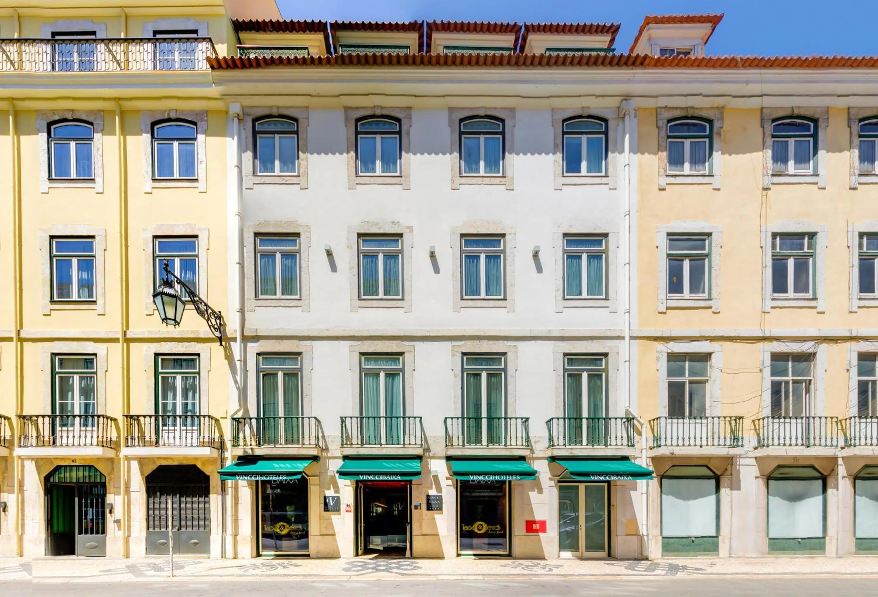 Property building in Vincci Baixa