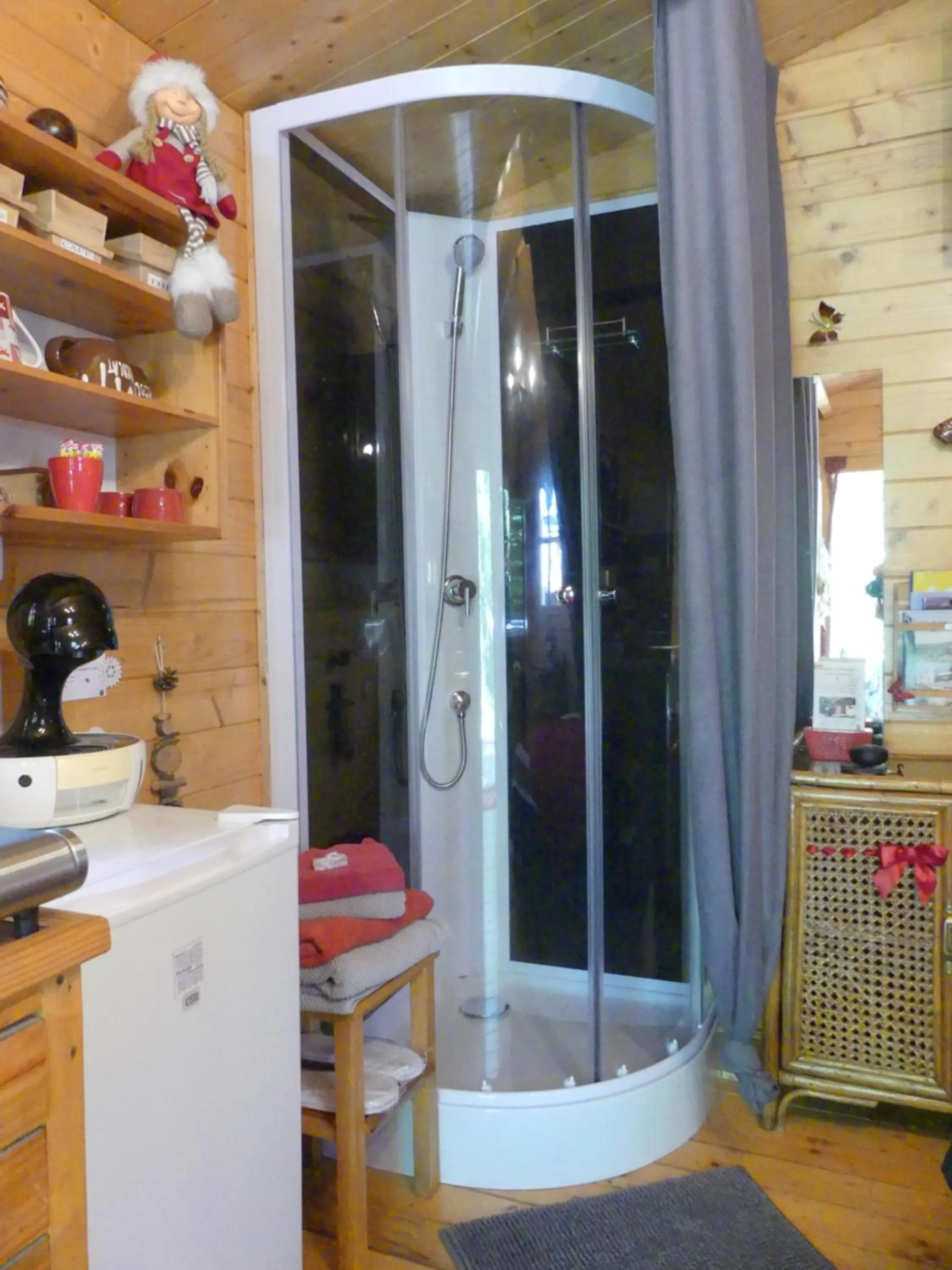 Shower in Au Cabanon Chez Nath - chbre d'hôtes