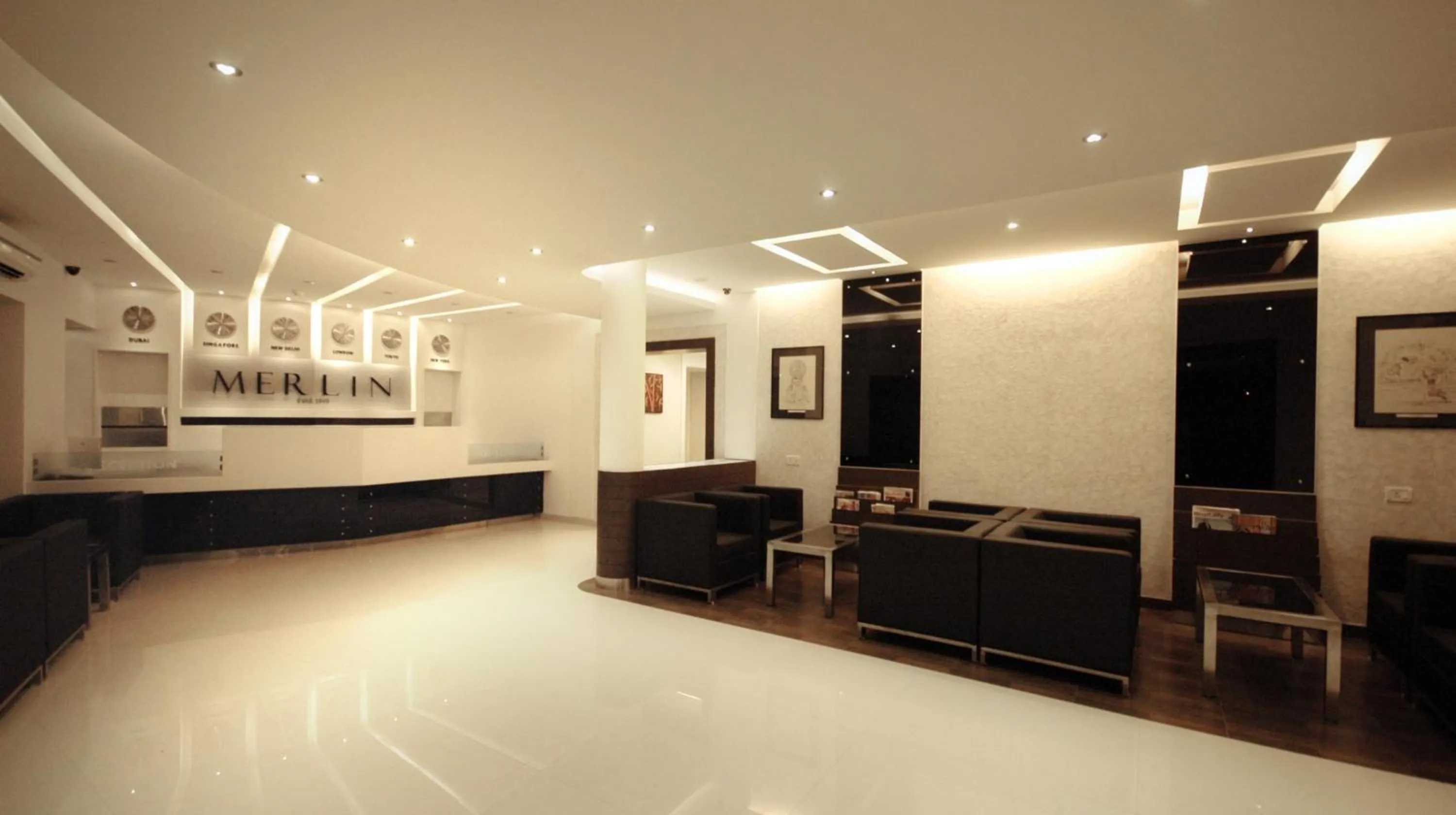 Lobby or reception in Hotel Merlin International