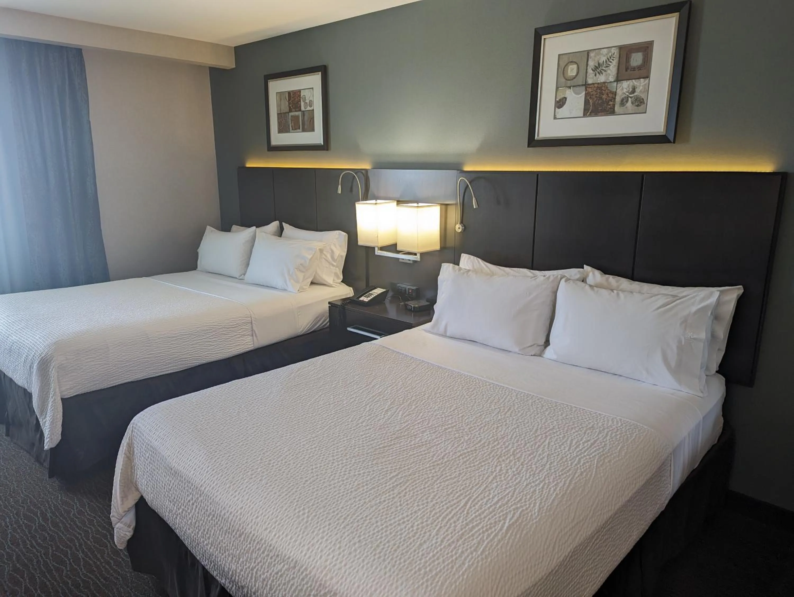 Bedroom, Bed in Holiday Inn Saskatoon Downtown by IHG