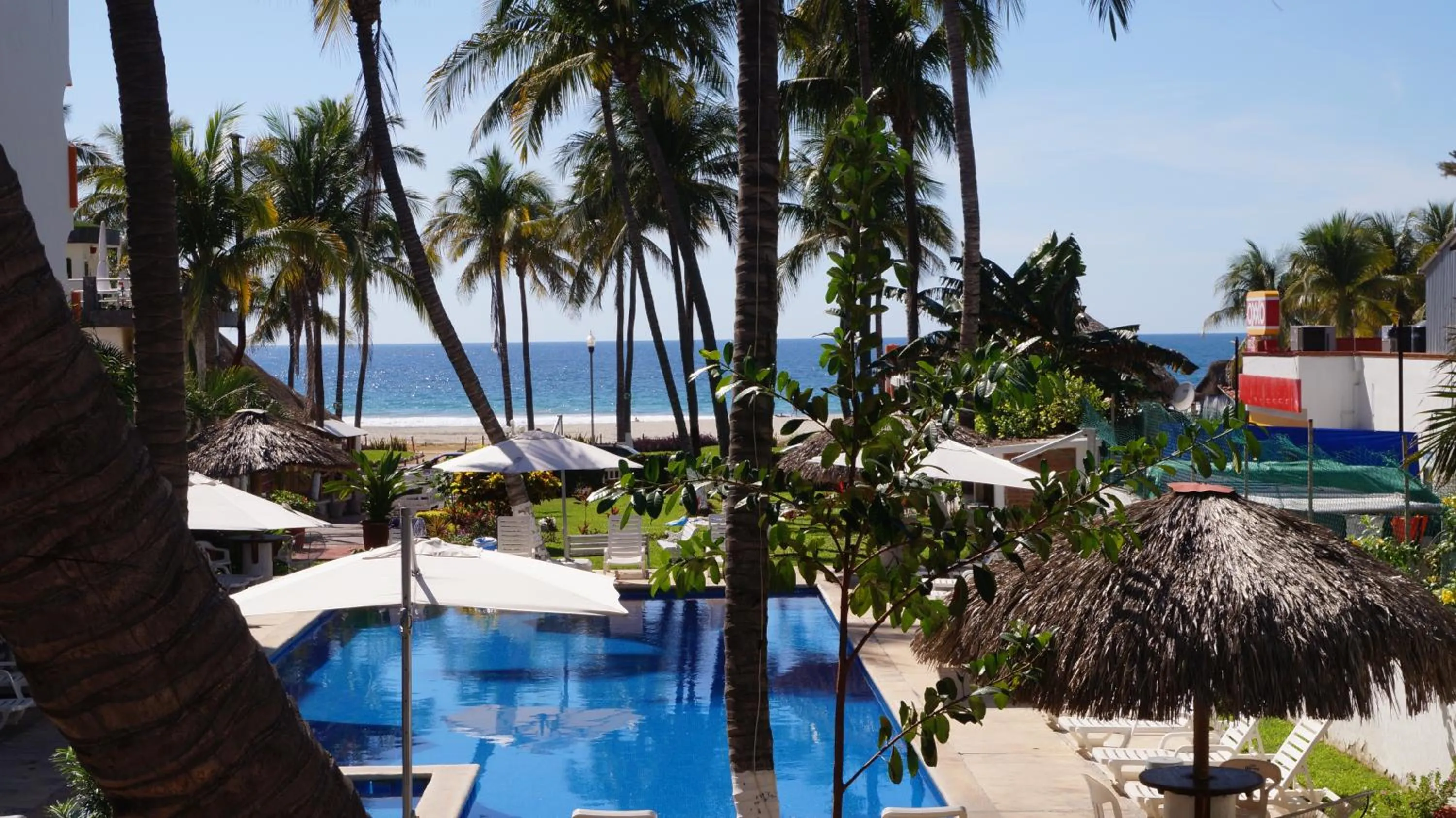 Swimming pool in Surf Olas Altas