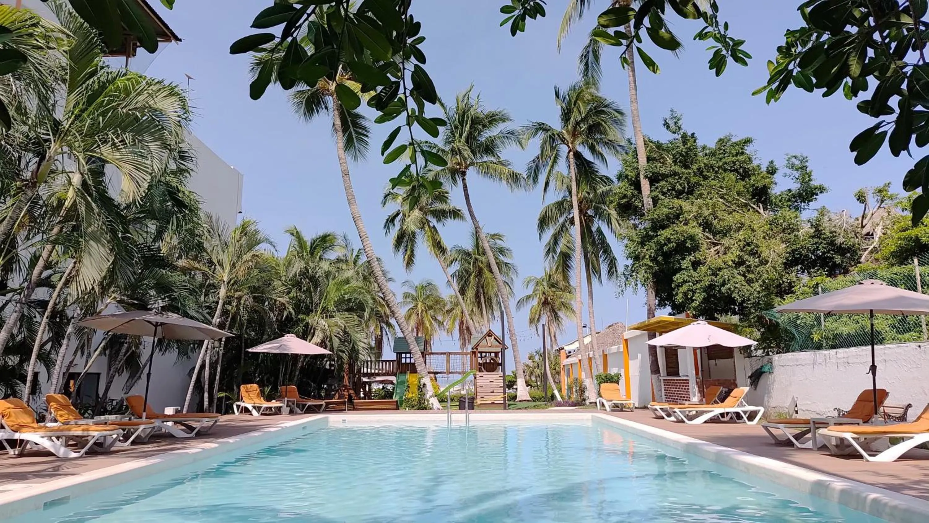 Swimming pool in Surf Olas Altas
