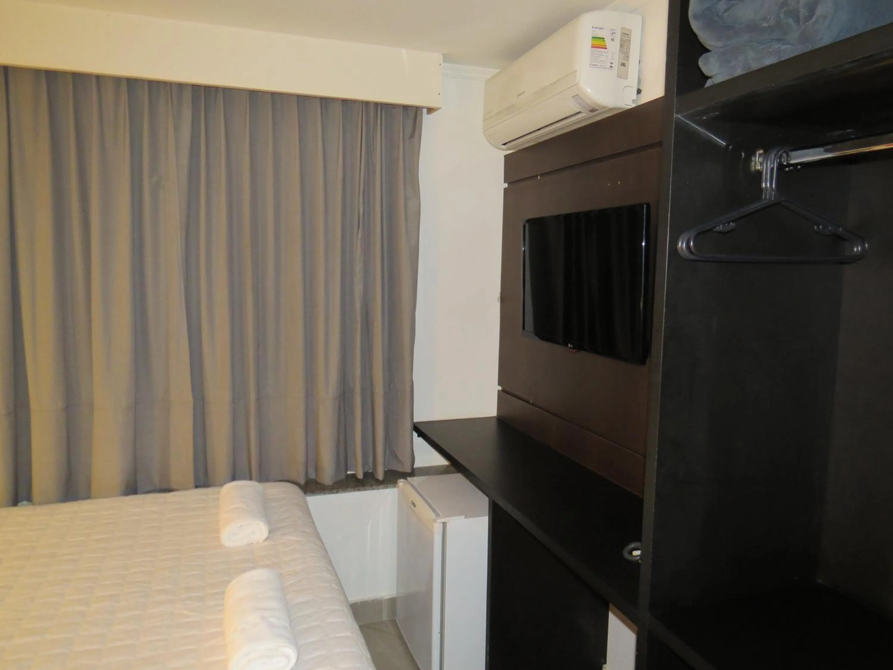 TV and multimedia, Bed in Minuano Hotel Express próx Orla Lago Guaíba, Mercado Público, 300 m Rodoviária