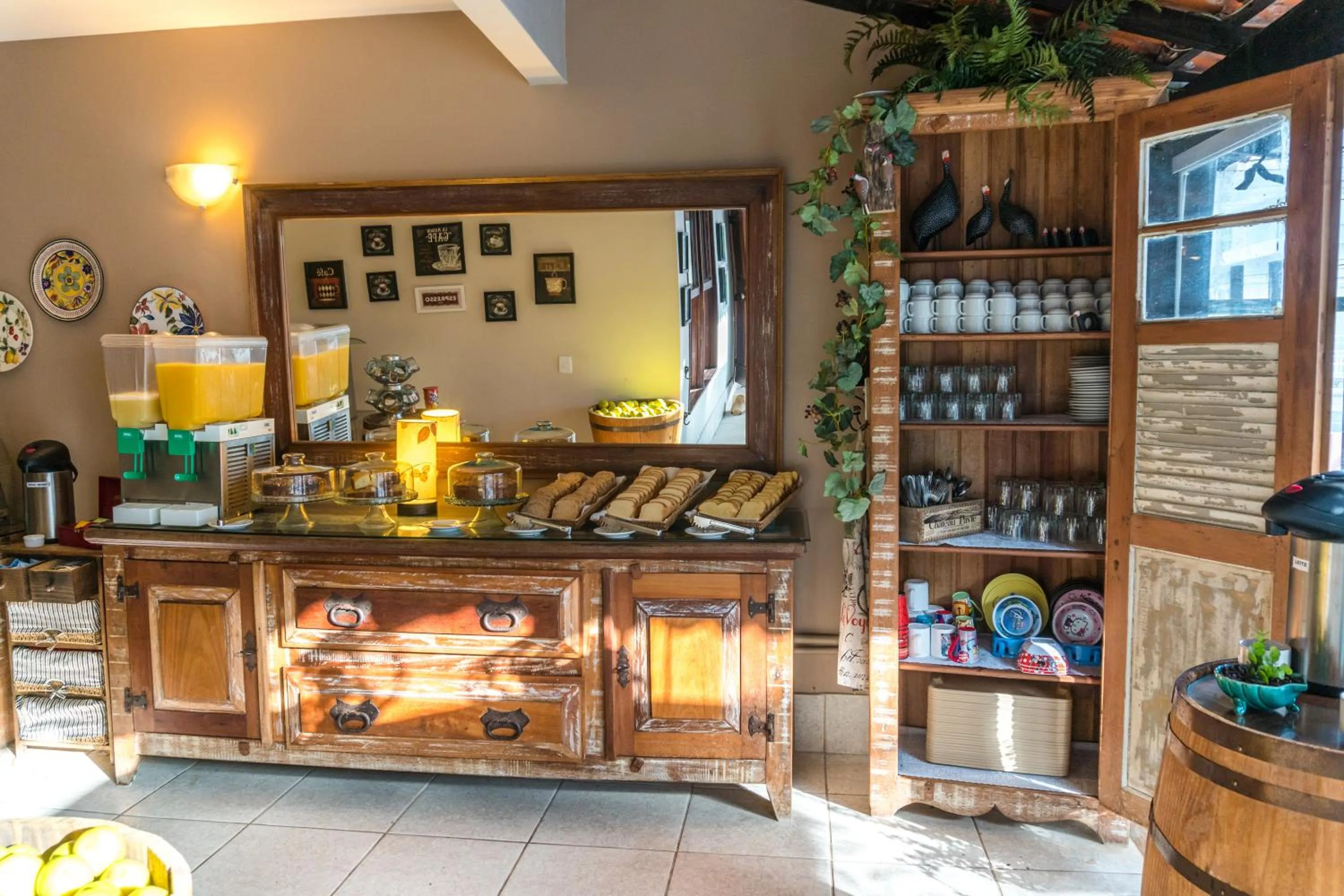 Food and drinks in Pousada da Prainha