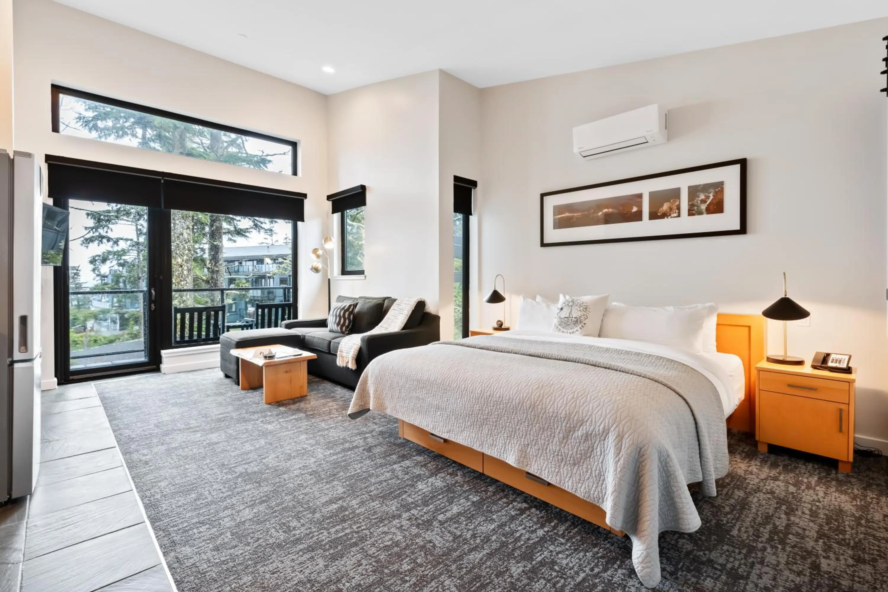 Bed in Black Rock Oceanfront Resort