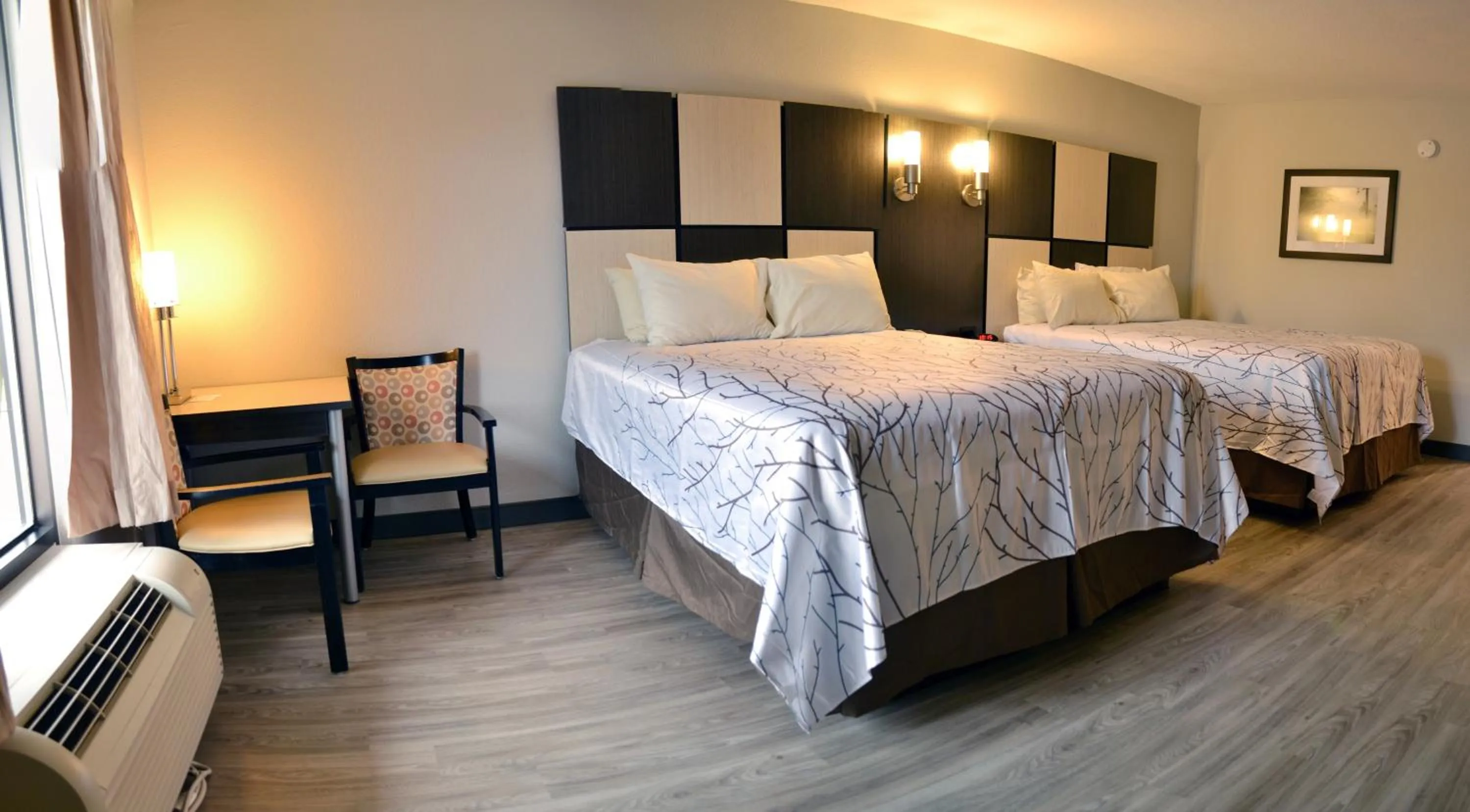 Bedroom, Bed in Best Western Cades Cove Inn